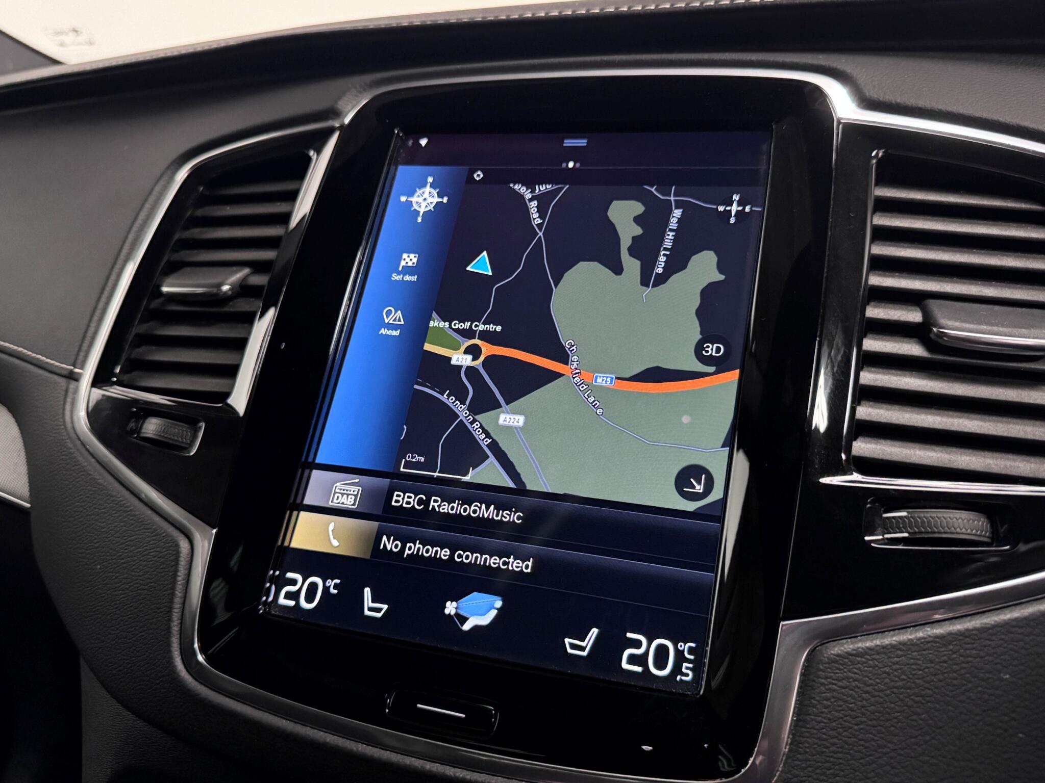Volvo XC90 view 12