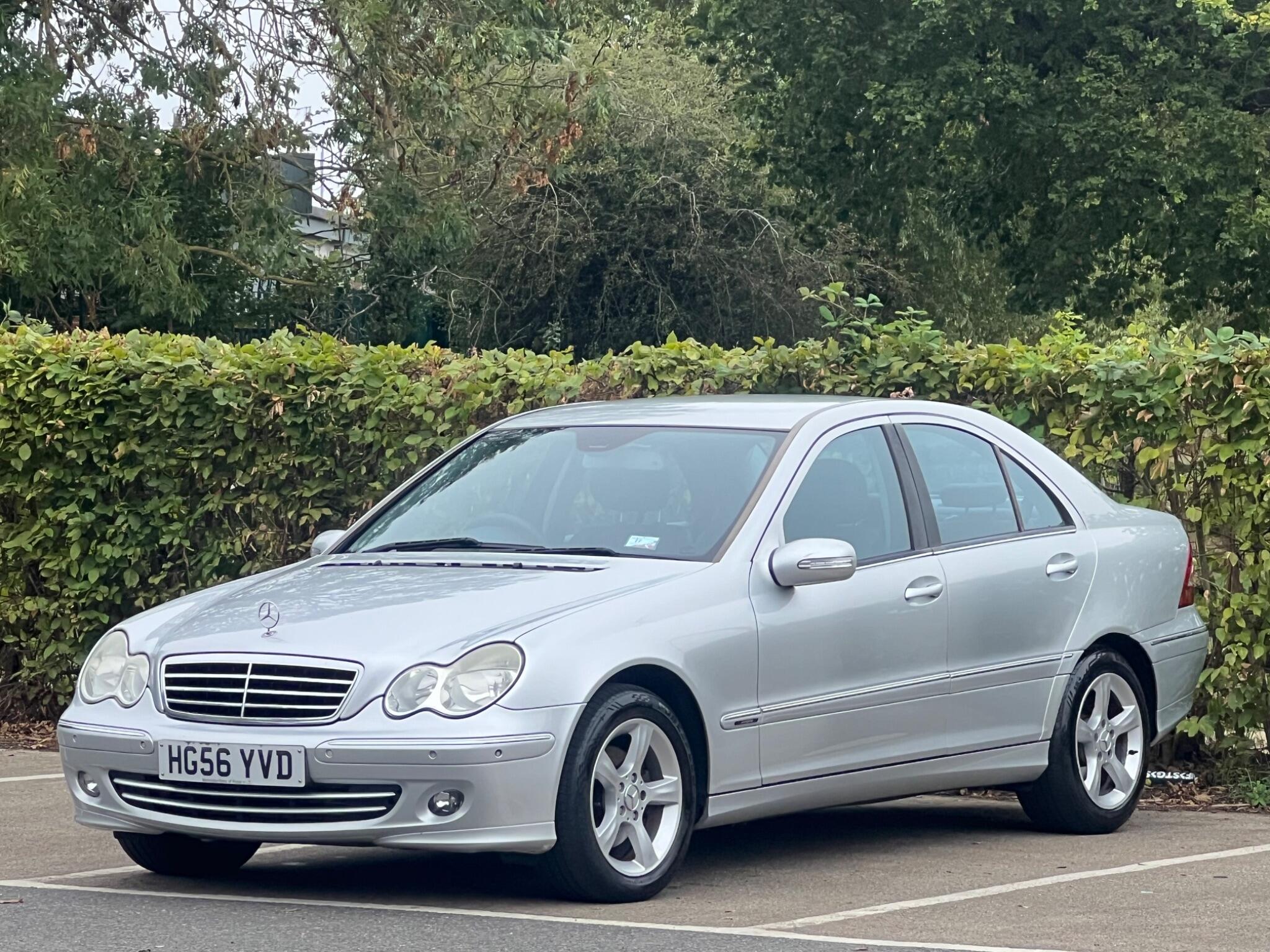 Mercedes-Benz C-Class view 5