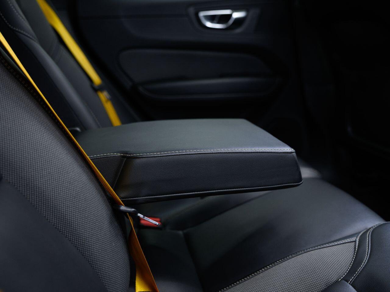 Volvo XC60 view 30