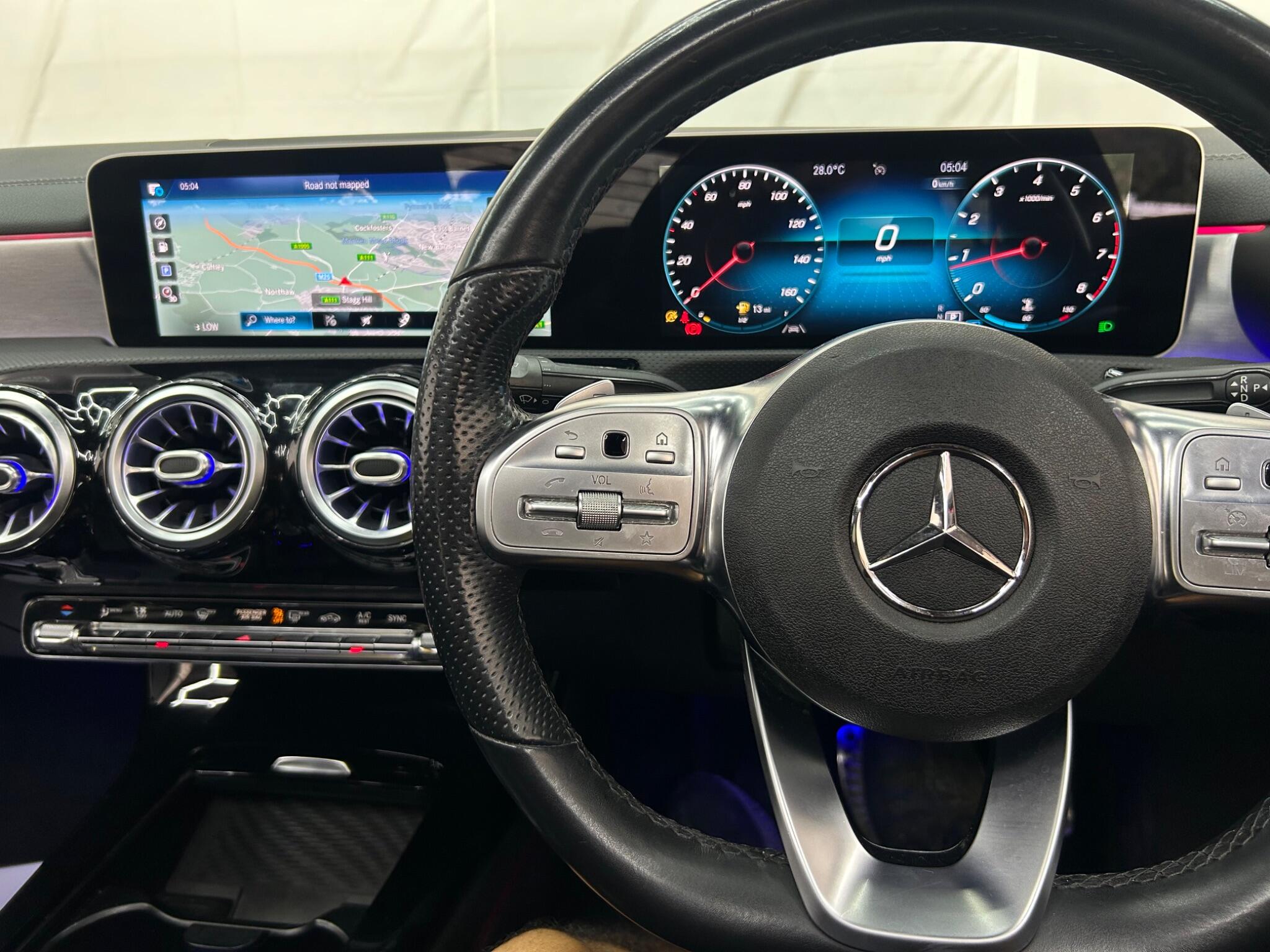 Mercedes-Benz Cla view 40