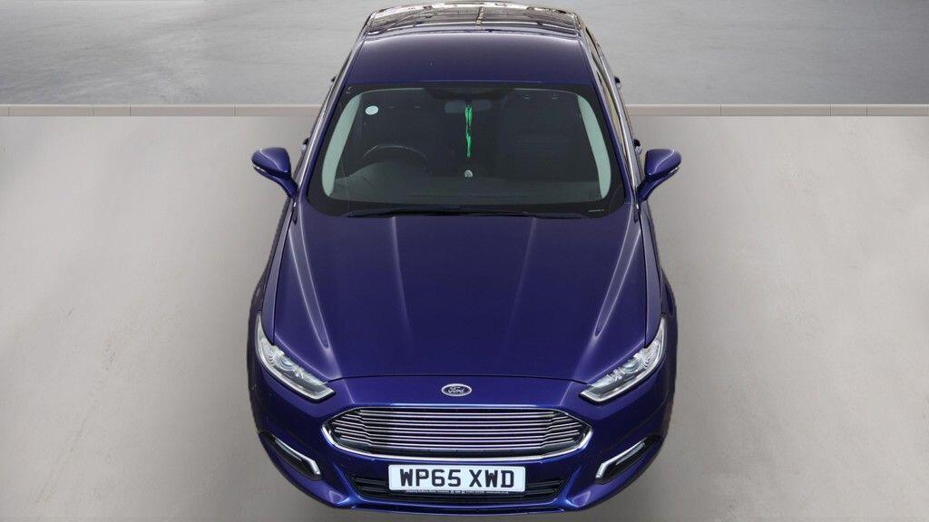 Ford Mondeo view 10