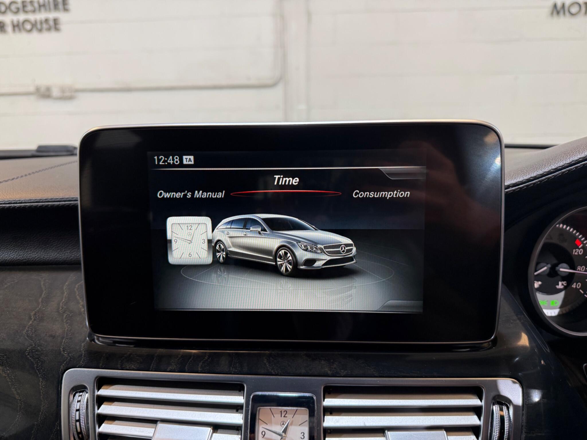 Mercedes-Benz CLS view 18