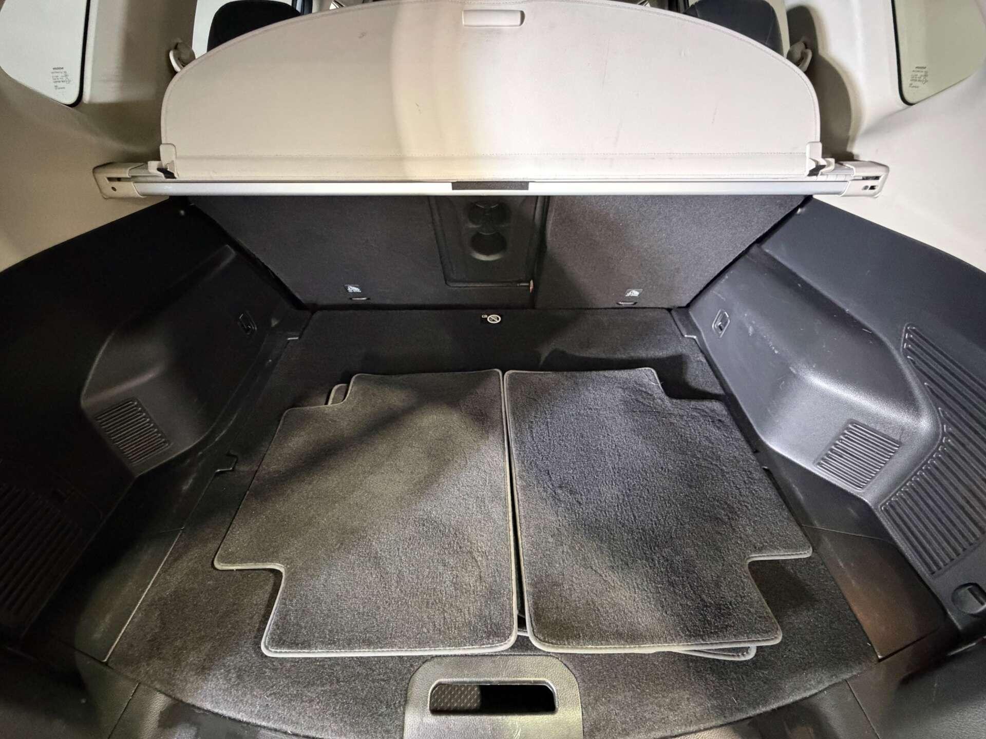 Nissan X-Trail view 16