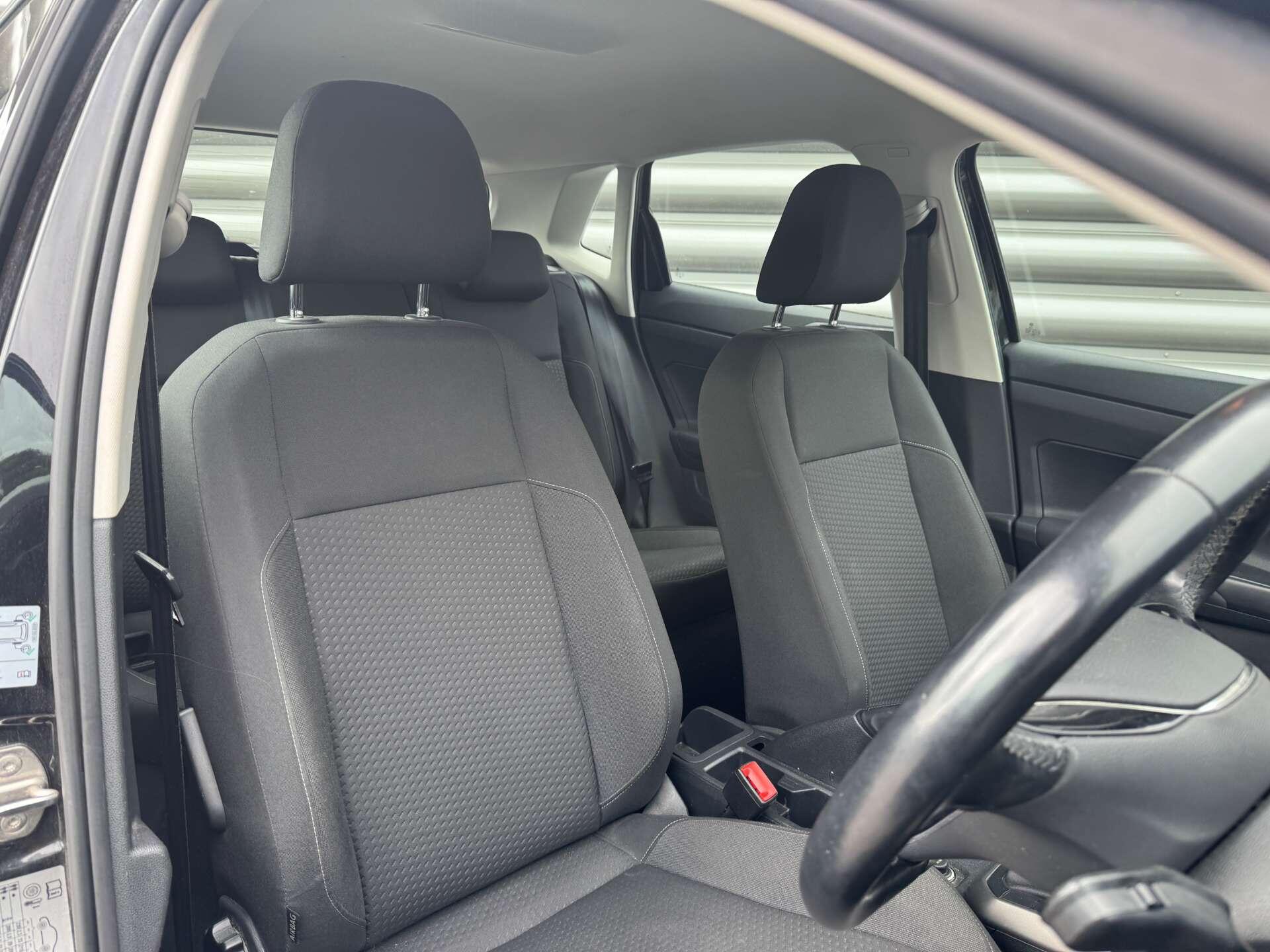 Volkswagen Polo view 10