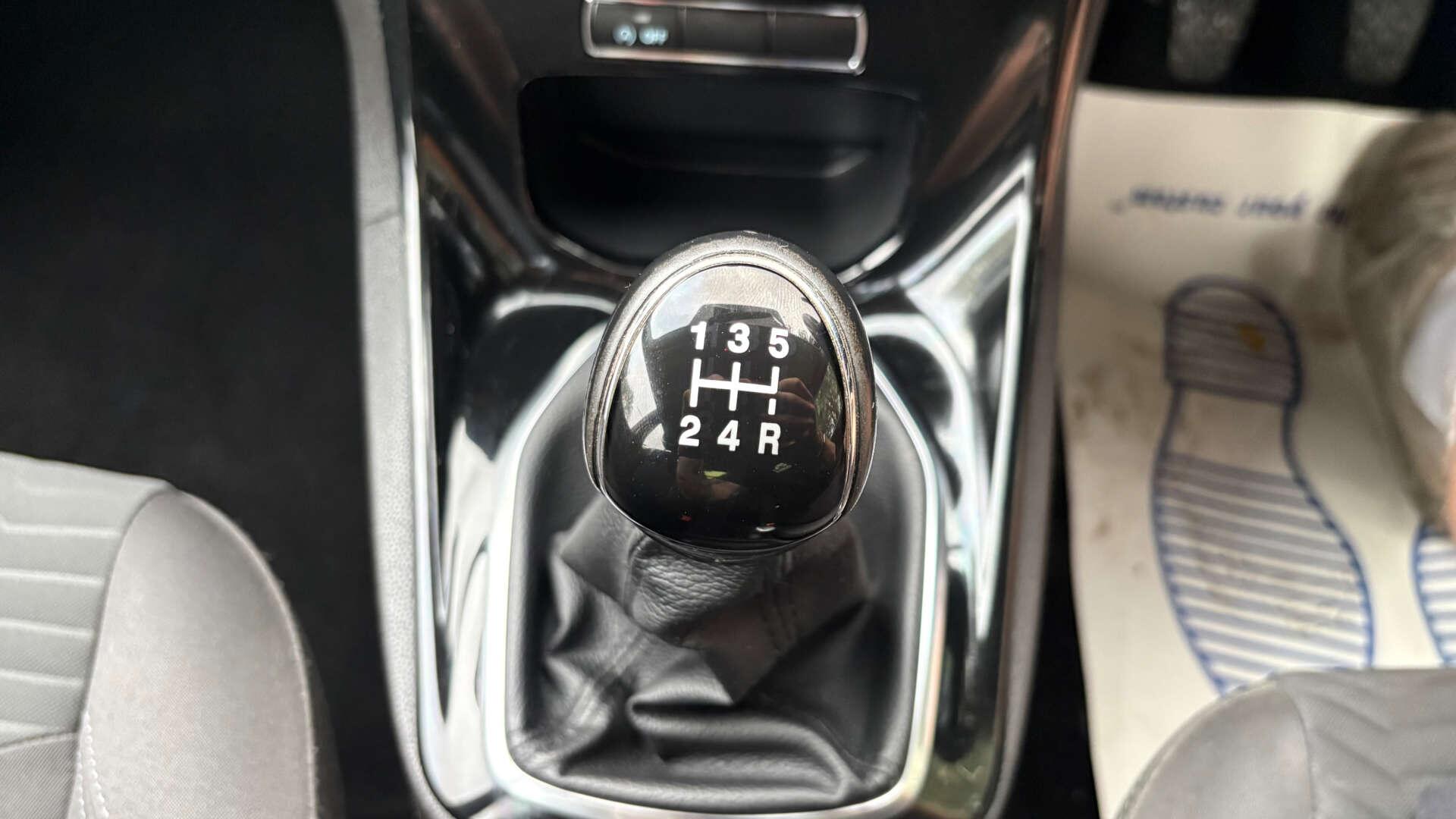 Ford Fiesta view 28