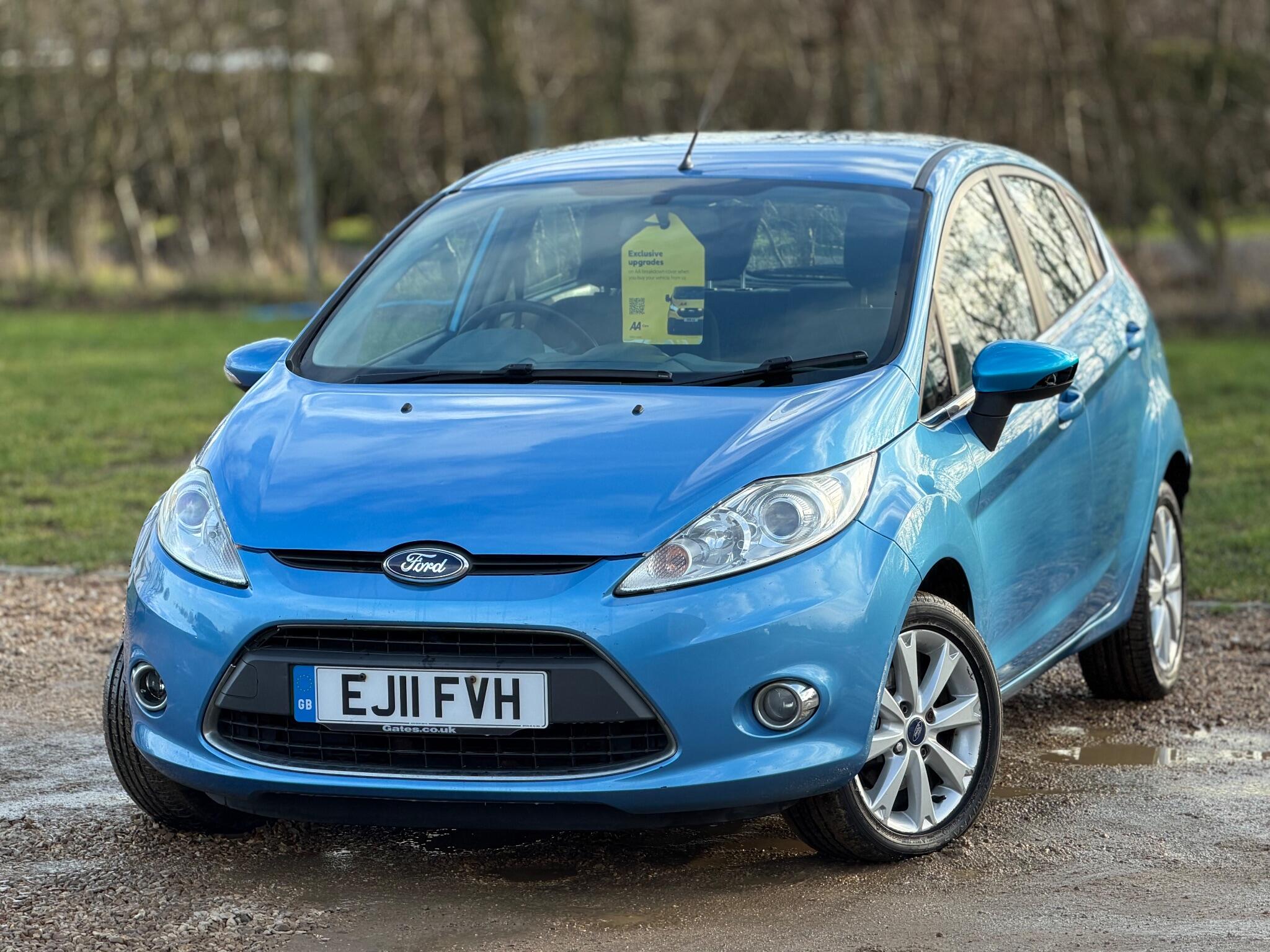 2011 Ford Fiesta 1.4 TDCi DPF Zetec 5dr image 3