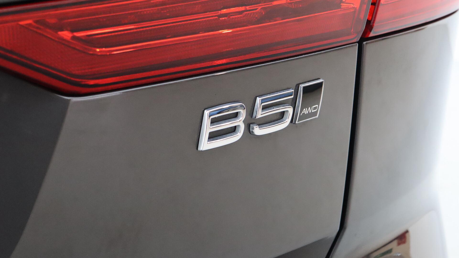 Volvo XC60 view 43