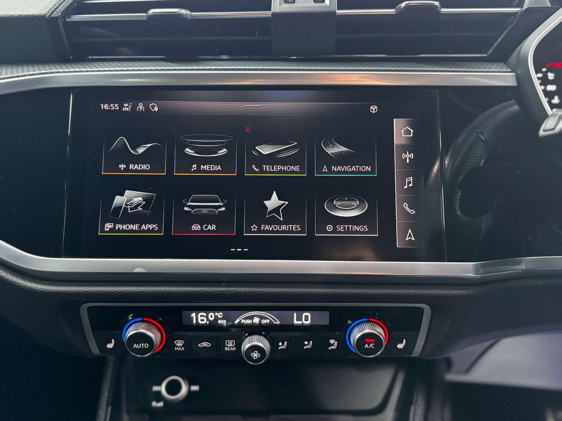 Audi Q3 view 49