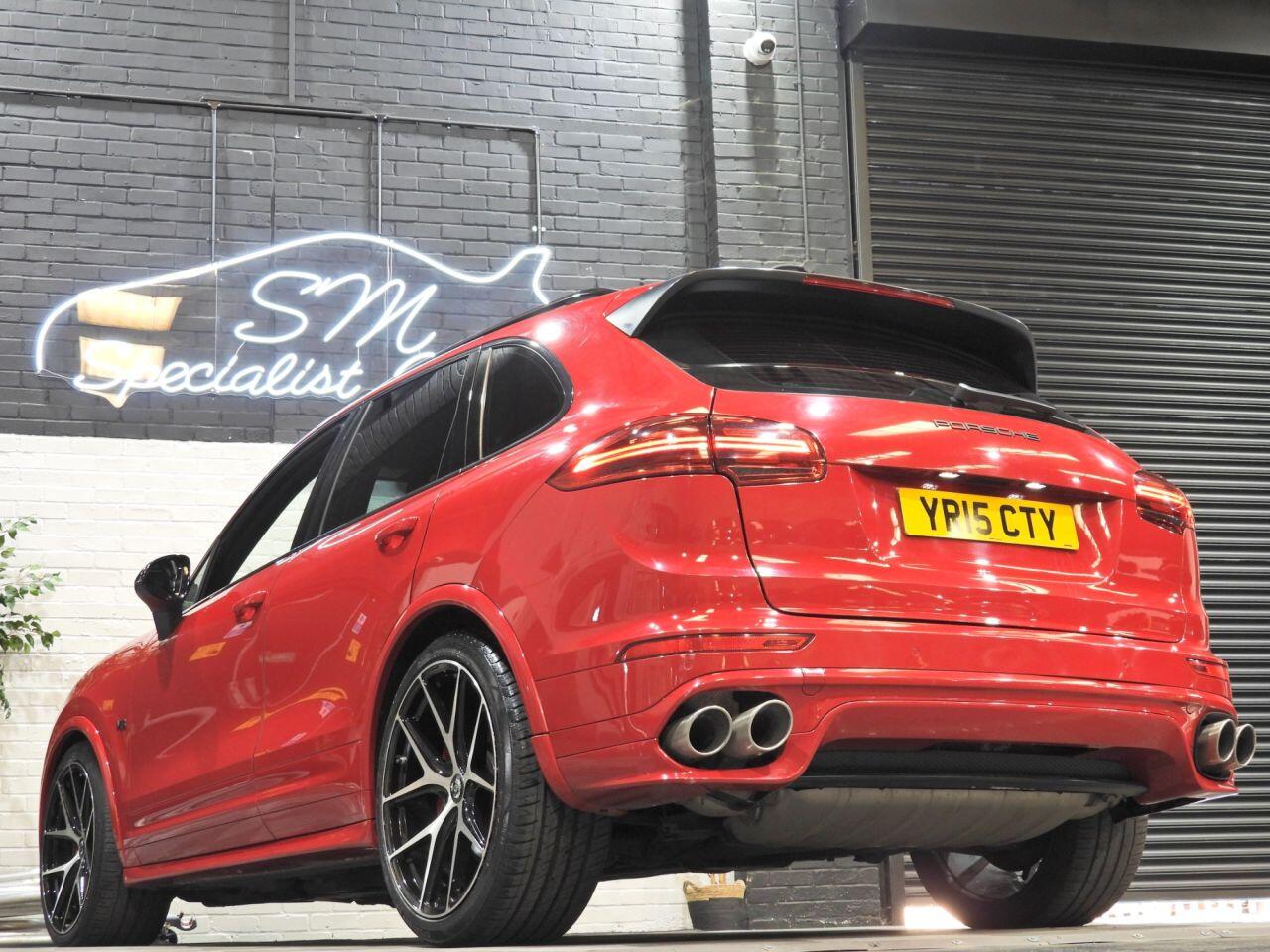 Porsche Cayenne view 10