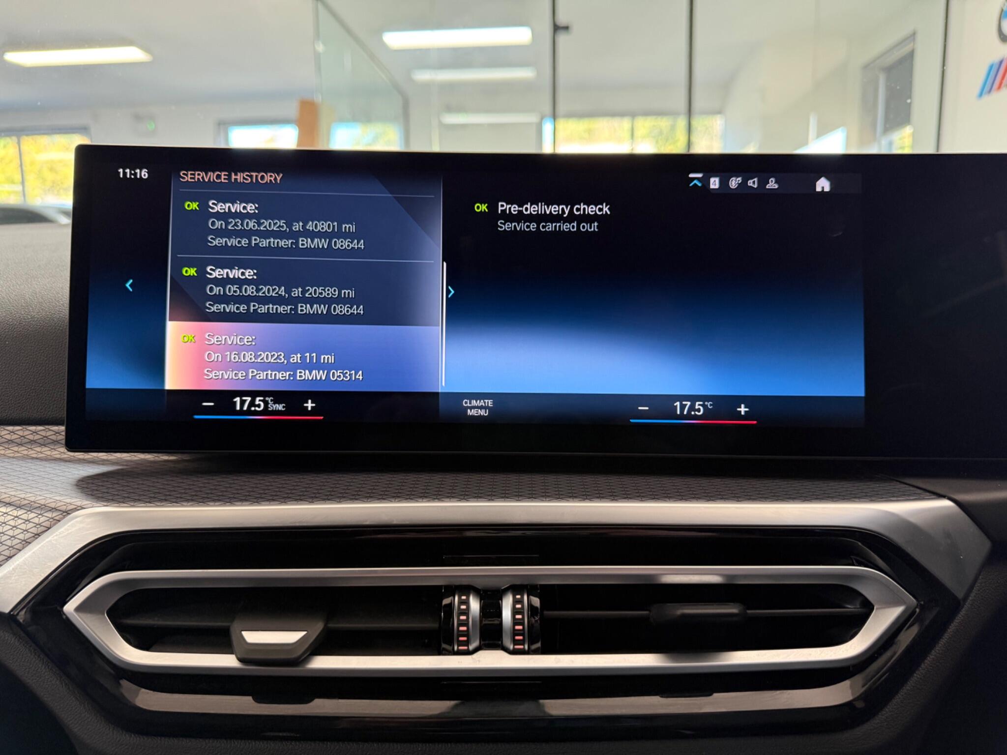 BMW 3 Series view 8