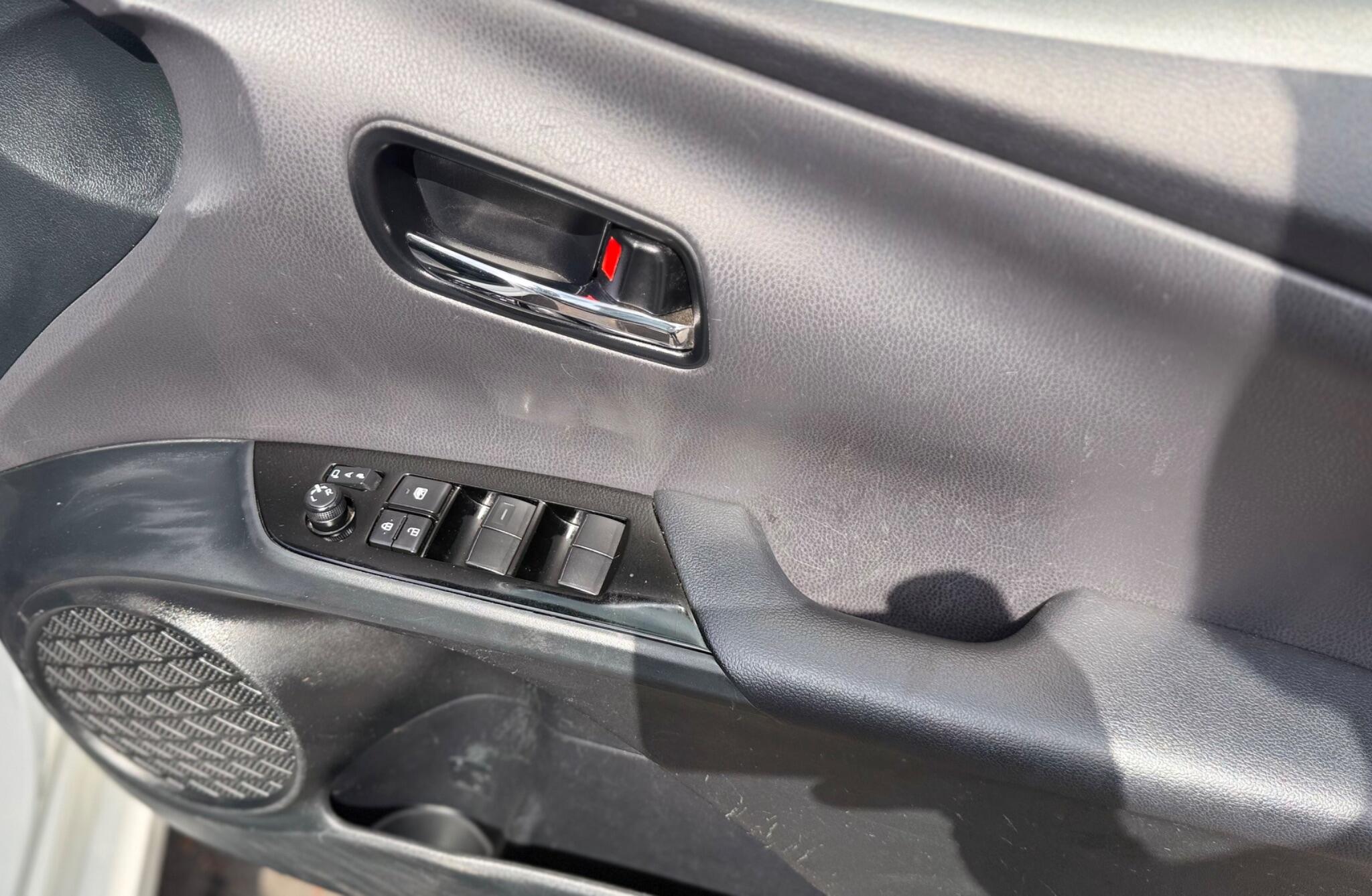 Toyota Prius view 22