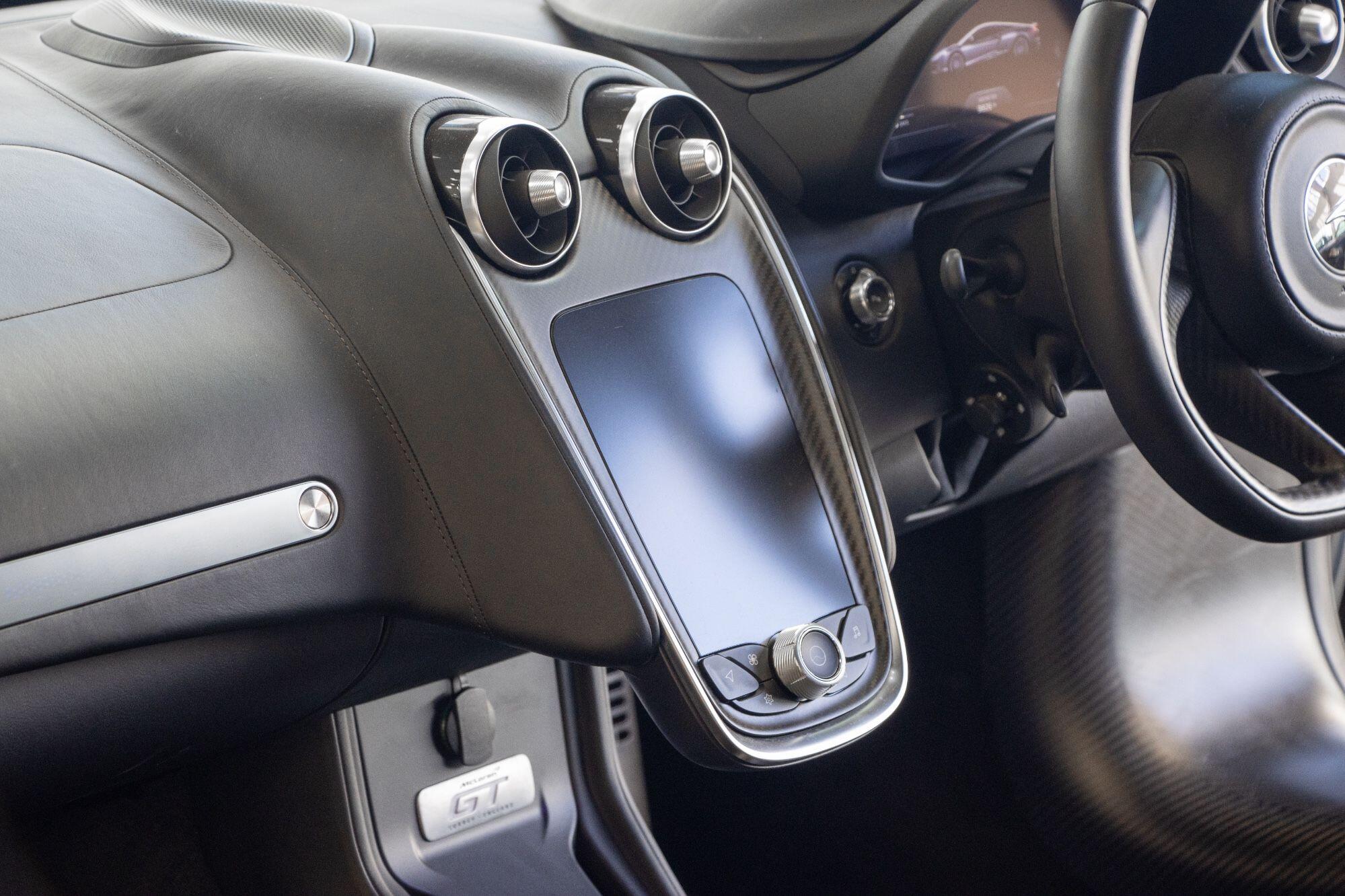 Mclaren GT view 46