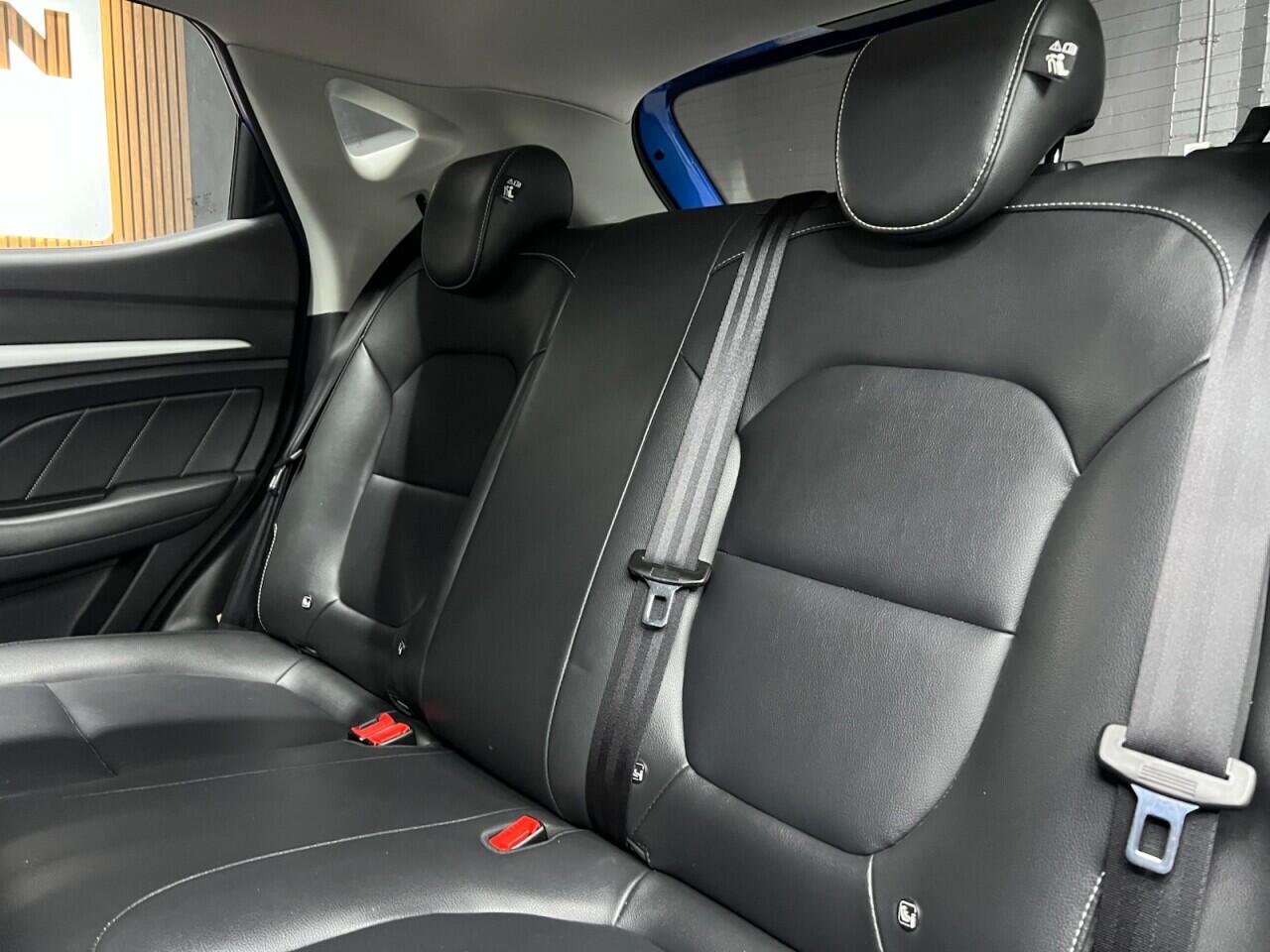 MG ZS view 45