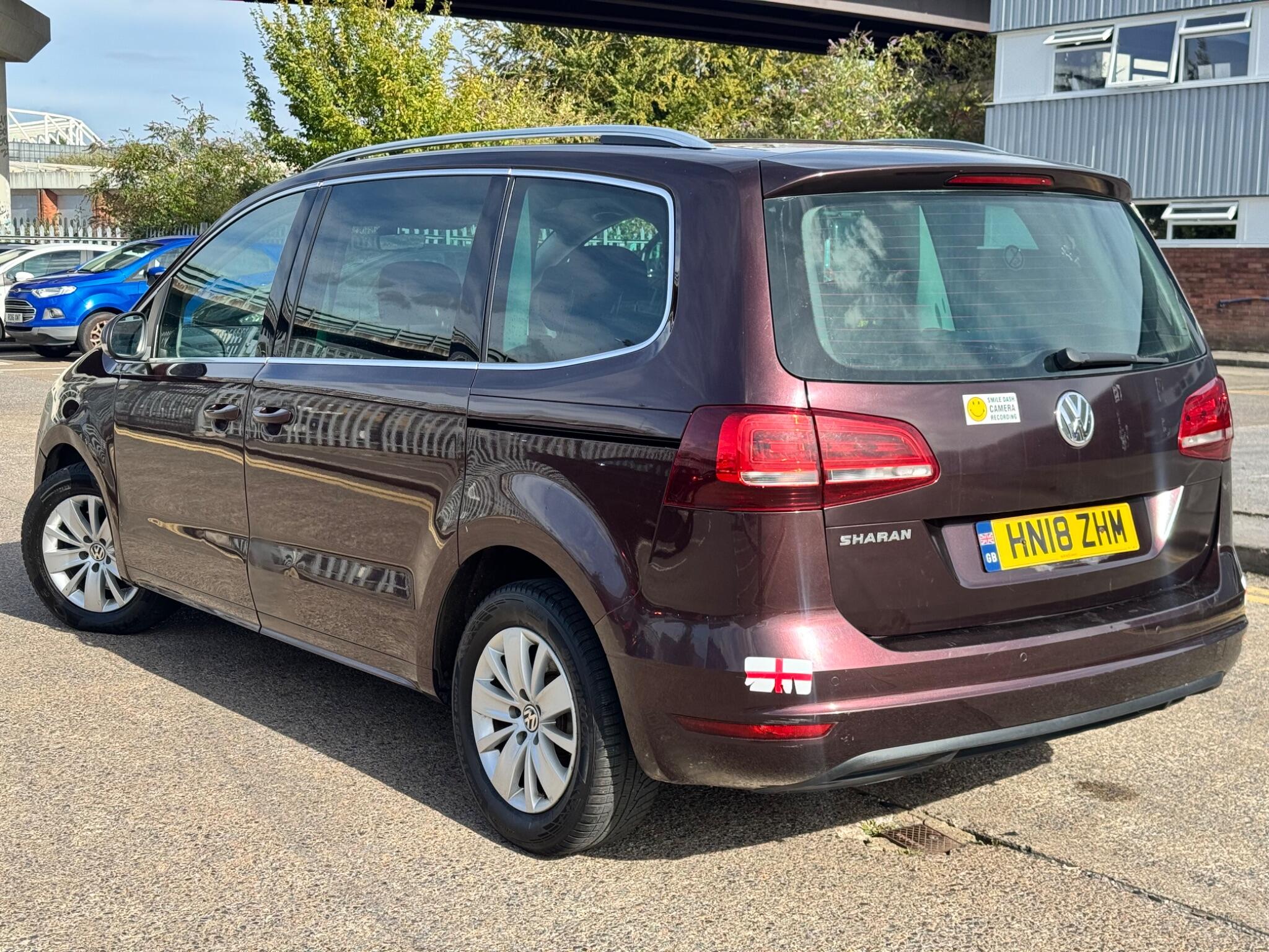 Volkswagen Sharan view 4