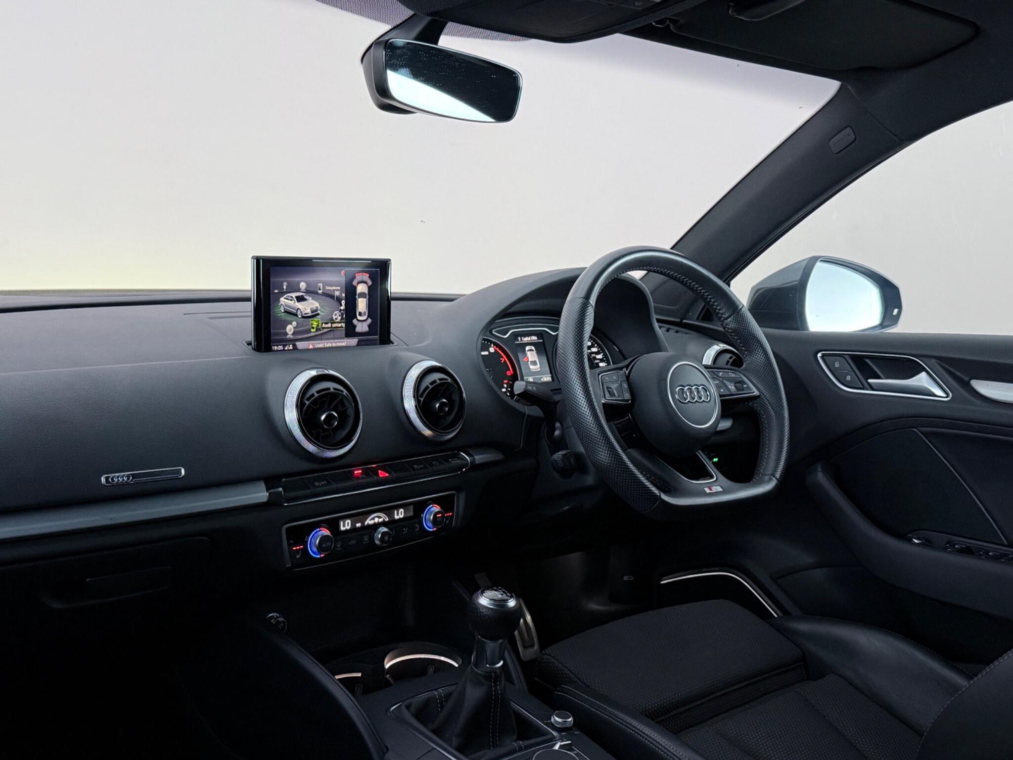 Audi A3 view 4