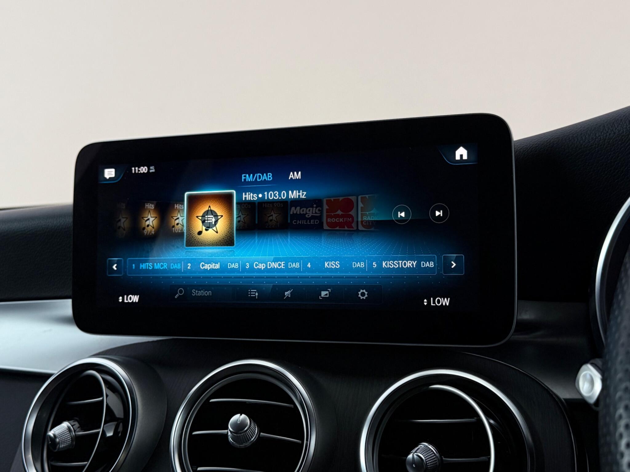 Mercedes-Benz GLC view 28