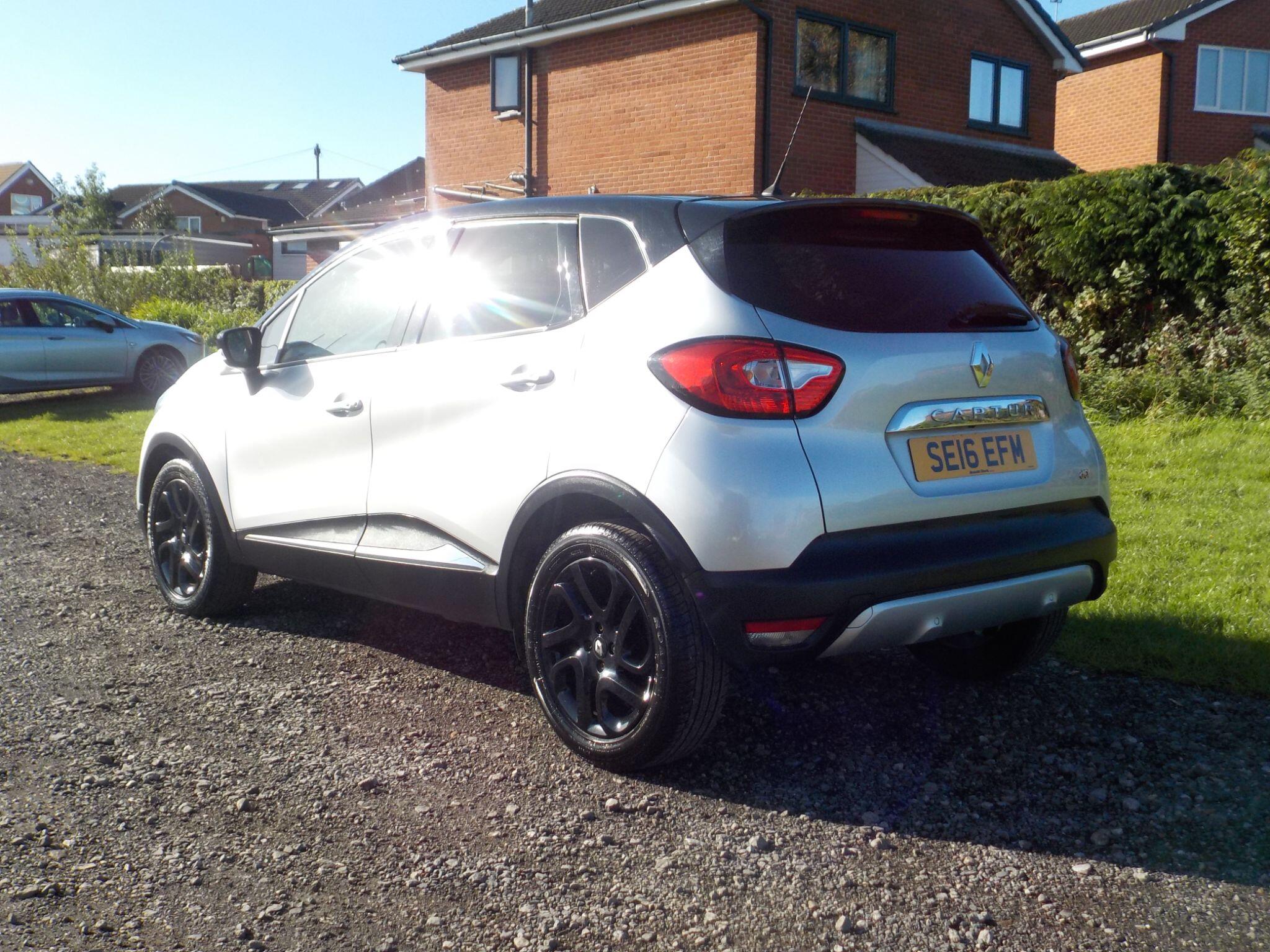 Renault Captur 1.5 dCi ENERGY Signature Nav Euro 6 (s/s) 5dr