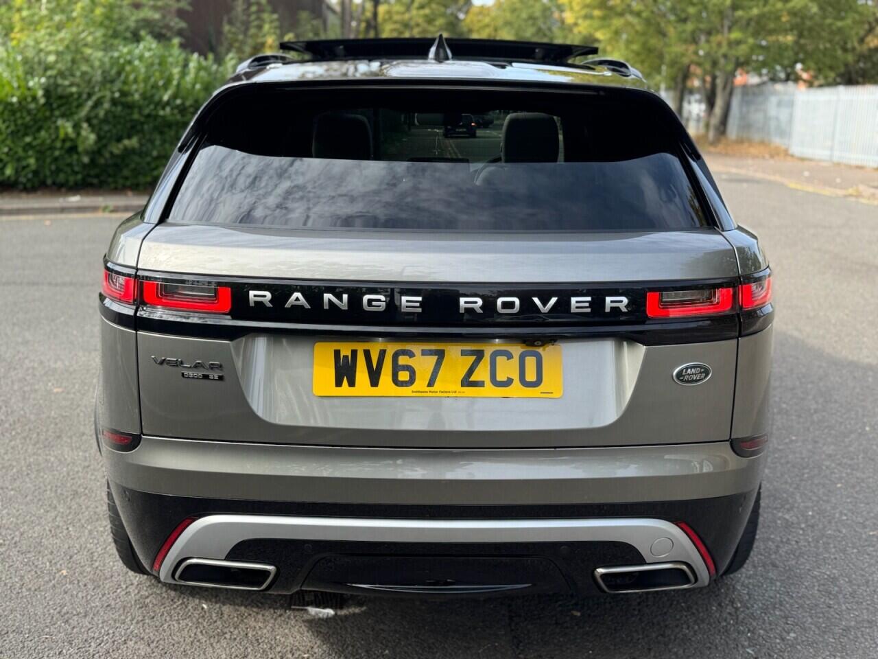 Land Rover Range Rover Velar view 4