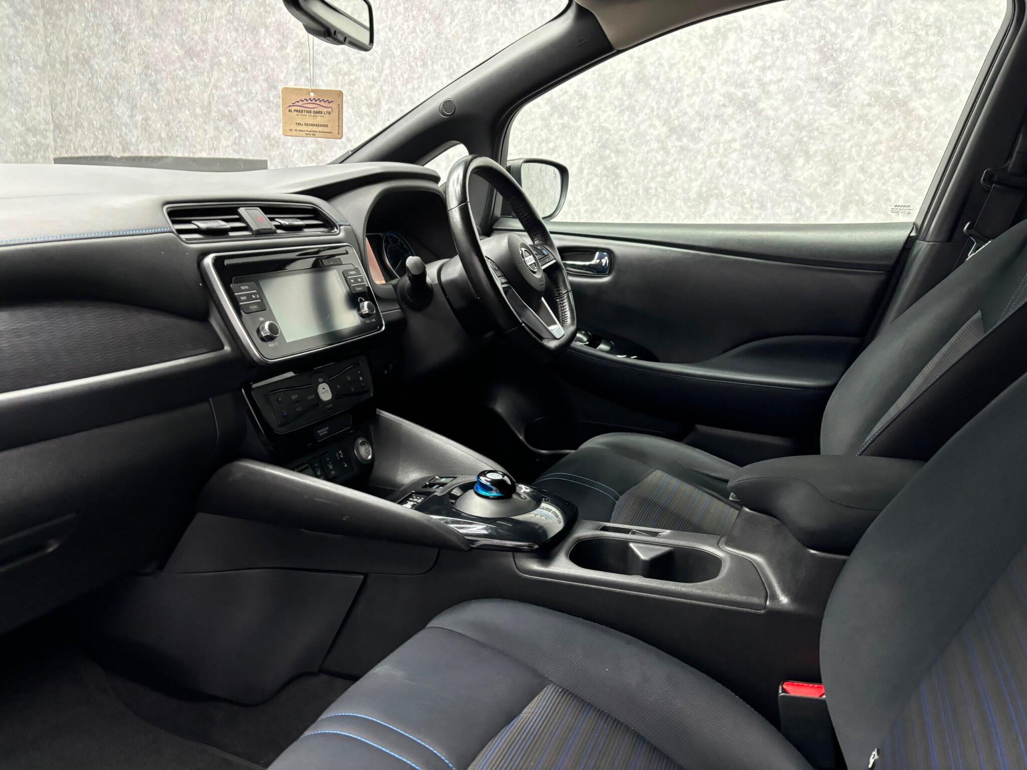 Nissan Leaf view 17