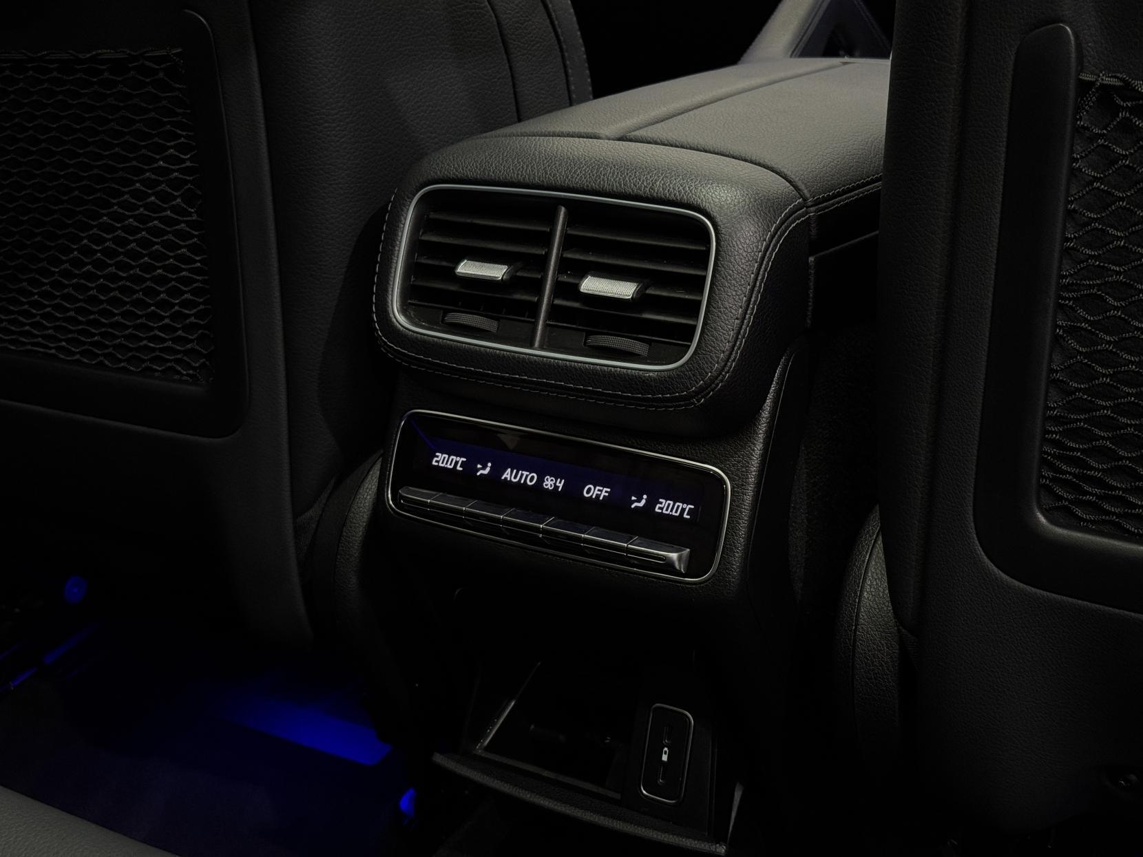 Mercedes-Benz Gle view 71