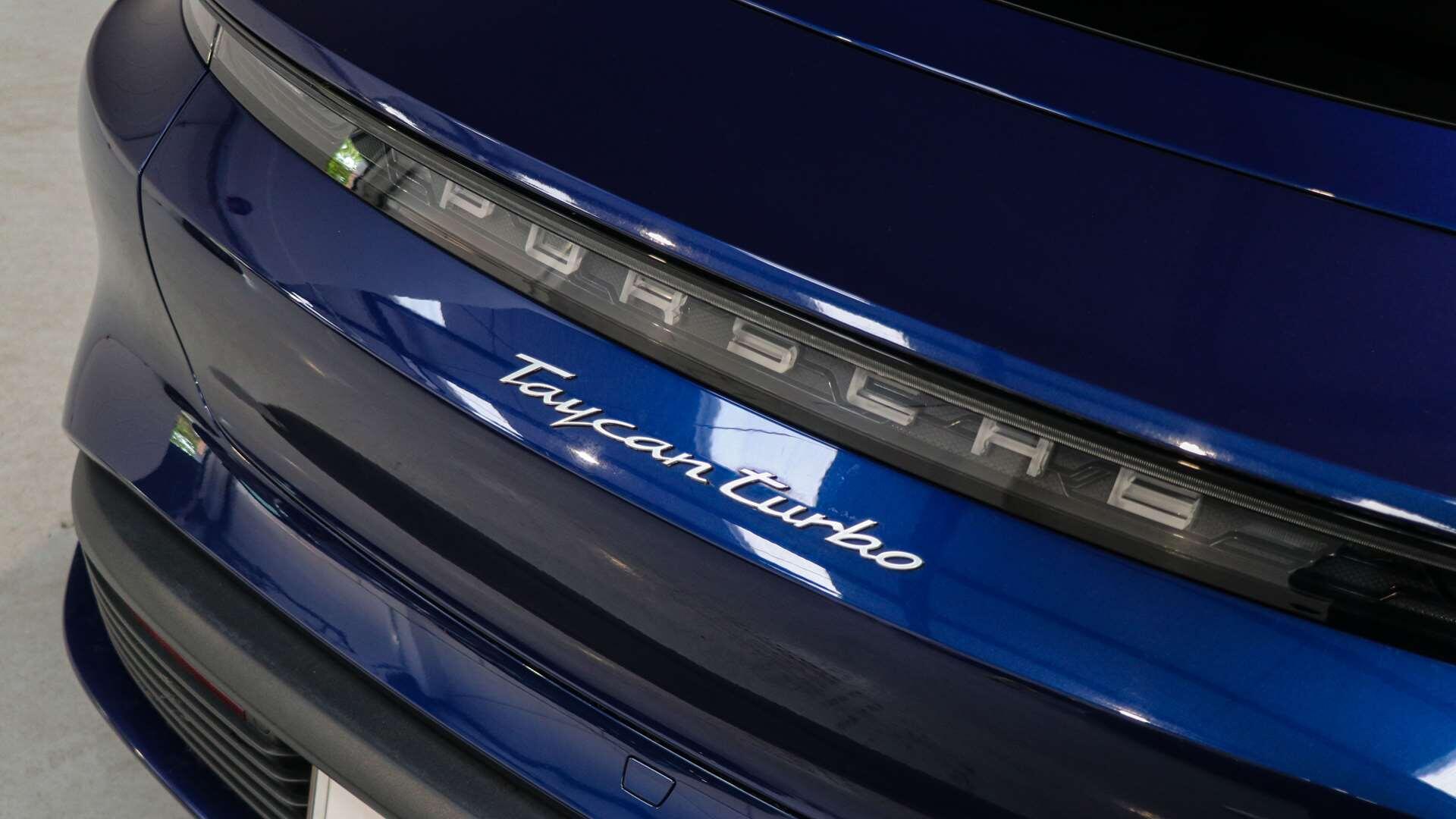 Porsche Taycan view 35