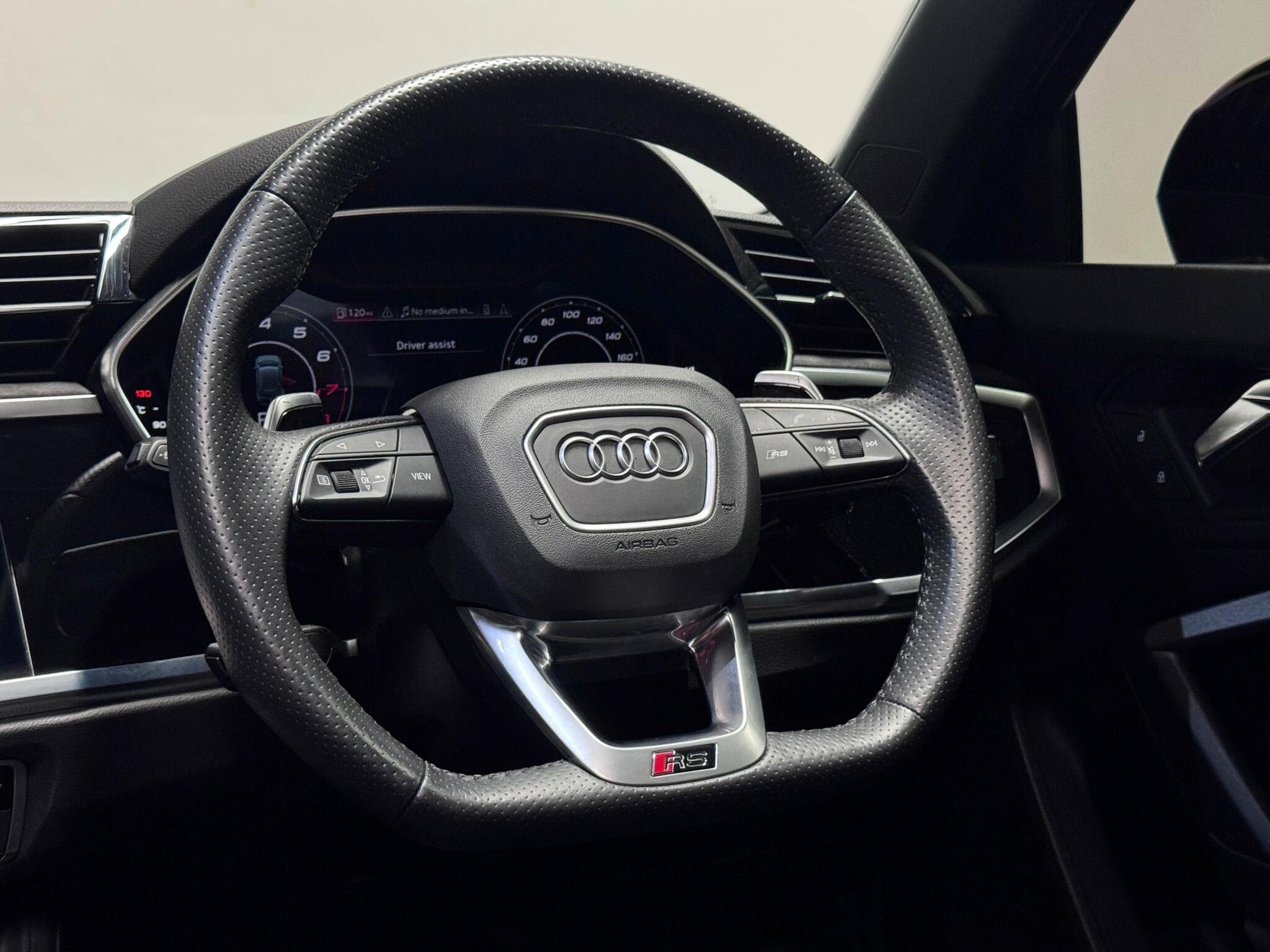 Audi RS Q3 view 38