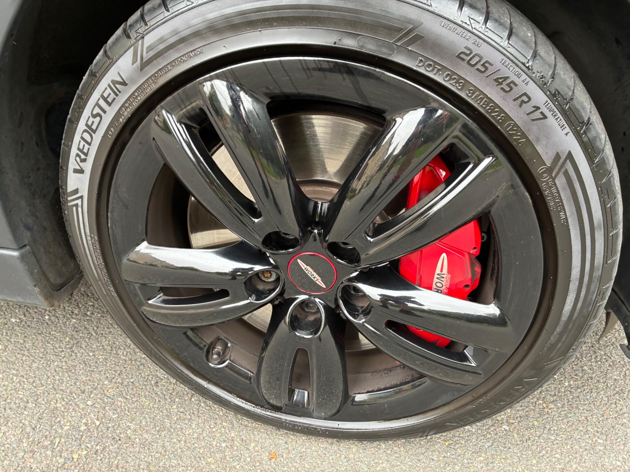 Mini Hatch view 10