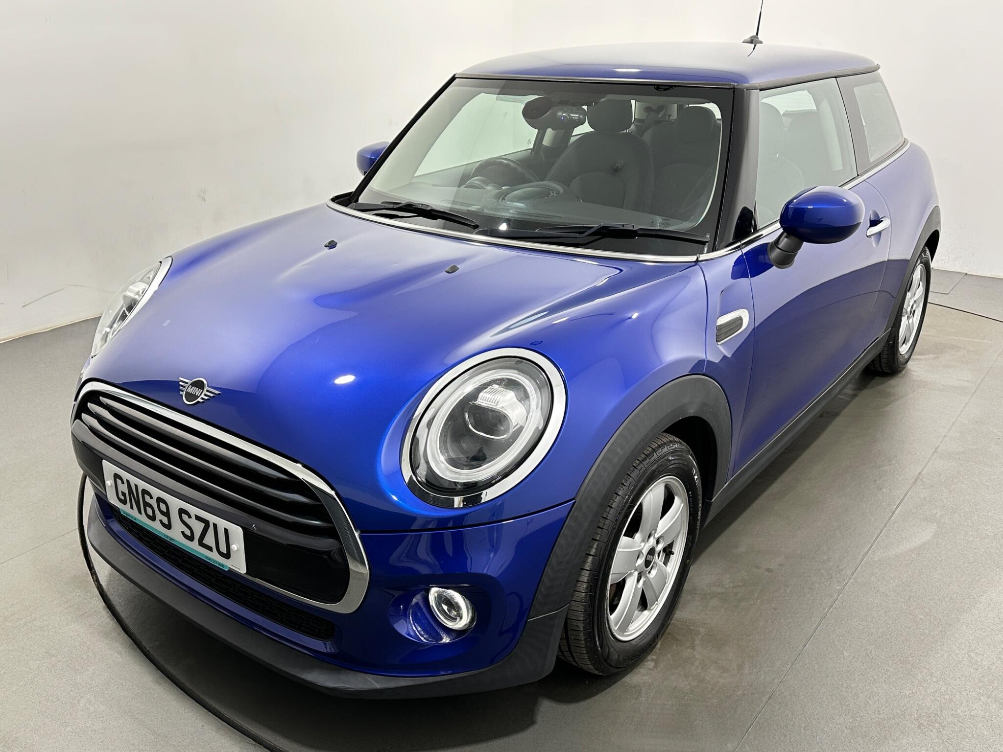 Mini Hatch view 47