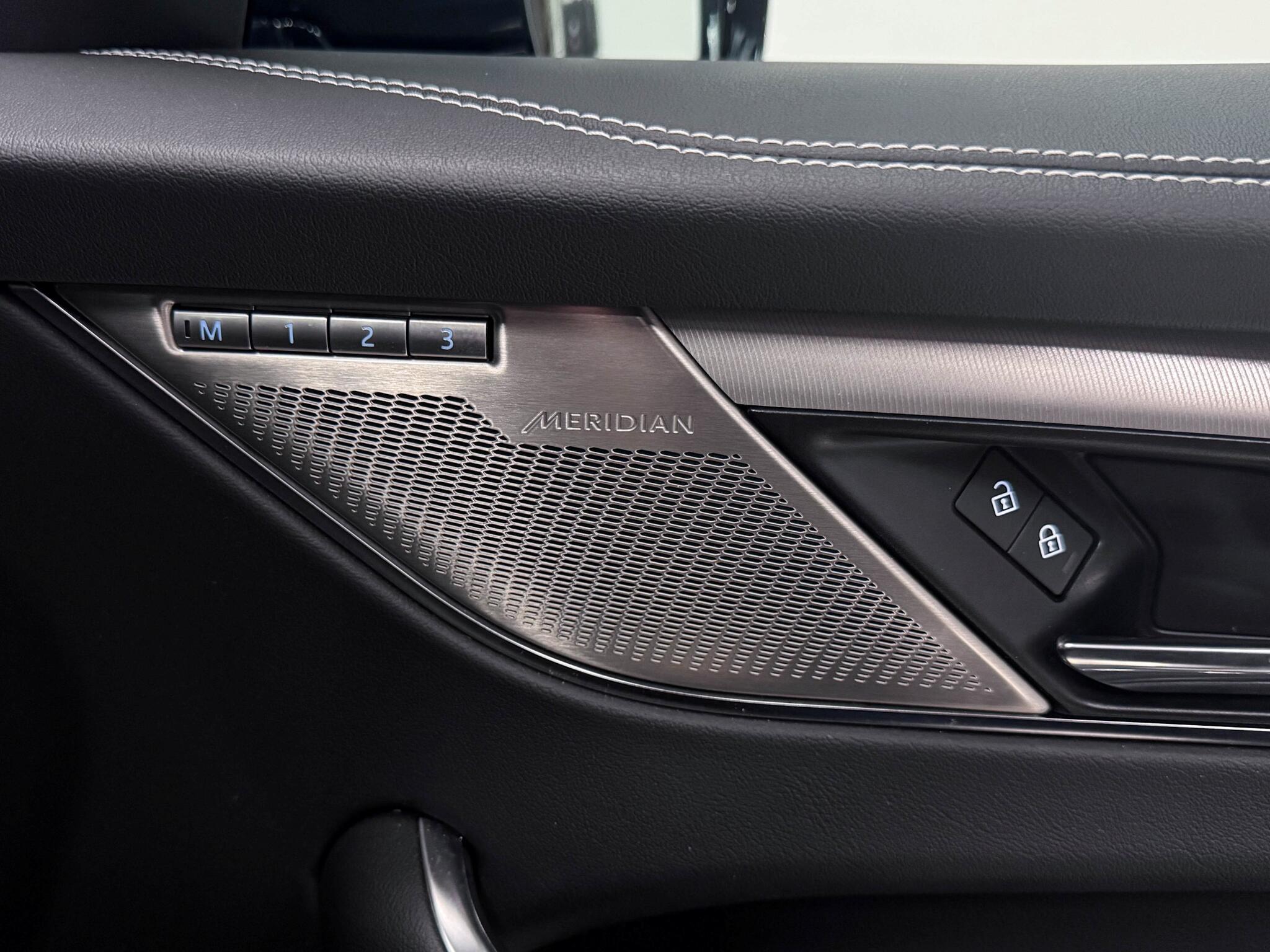 Jaguar F-Pace view 23