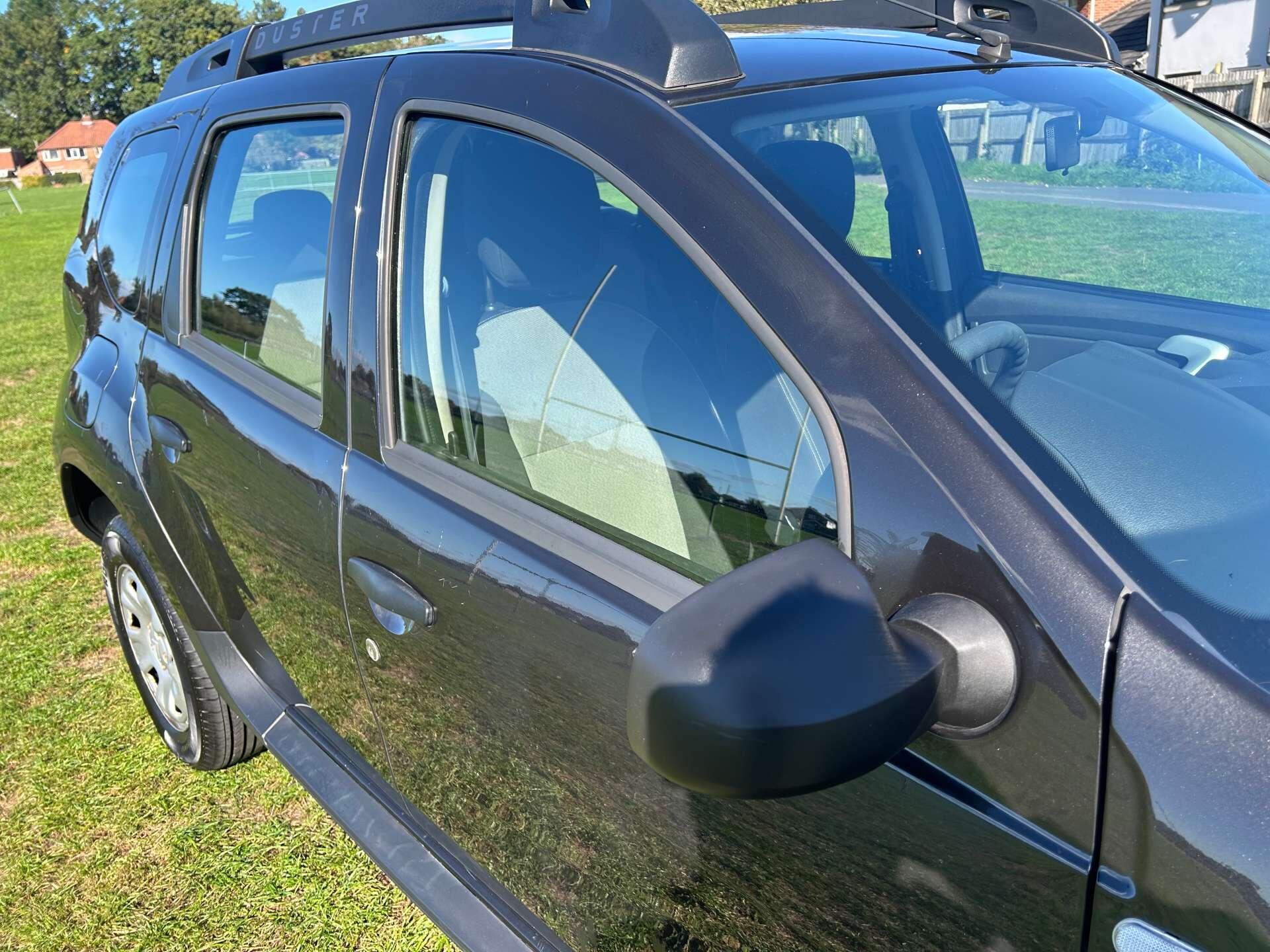 Dacia Duster view 12