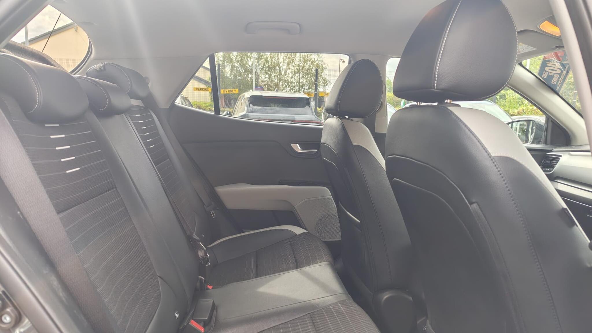 Kia Stonic view 25