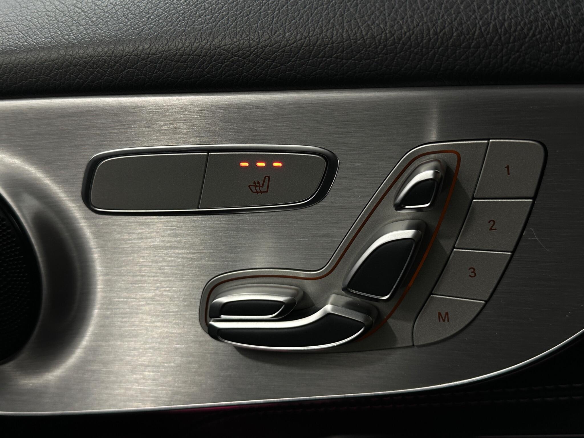Mercedes-Benz C-Class view 20