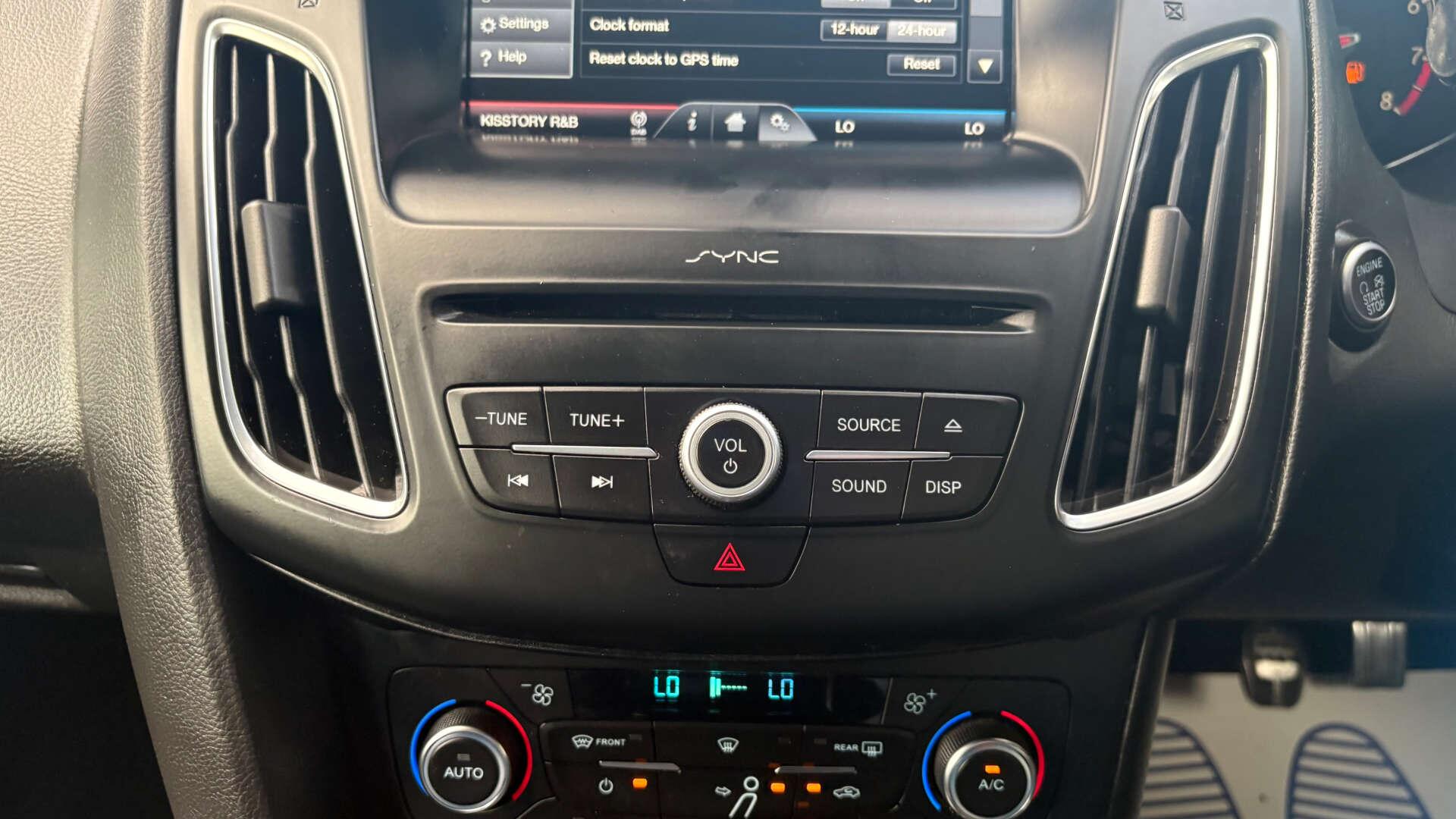 Ford Focus view 31