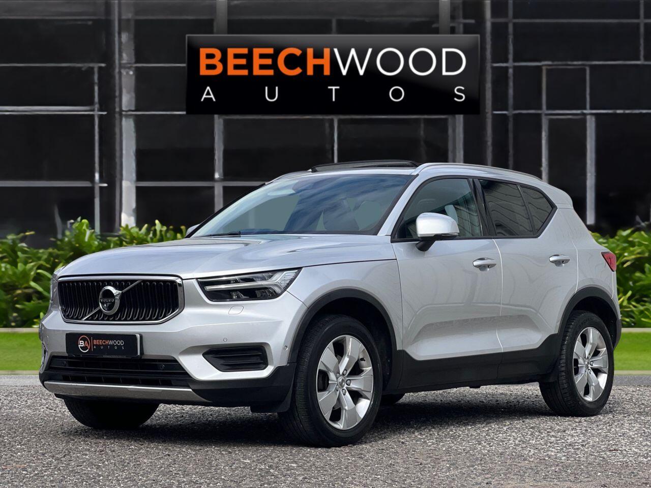 Volvo XC40 view 2