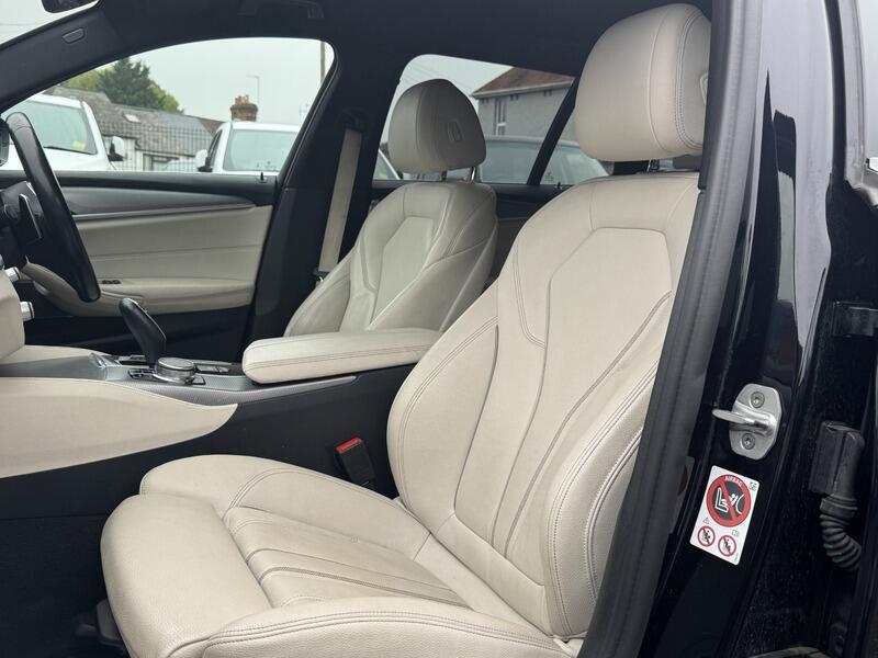 2017 BMW 5 Series image 28