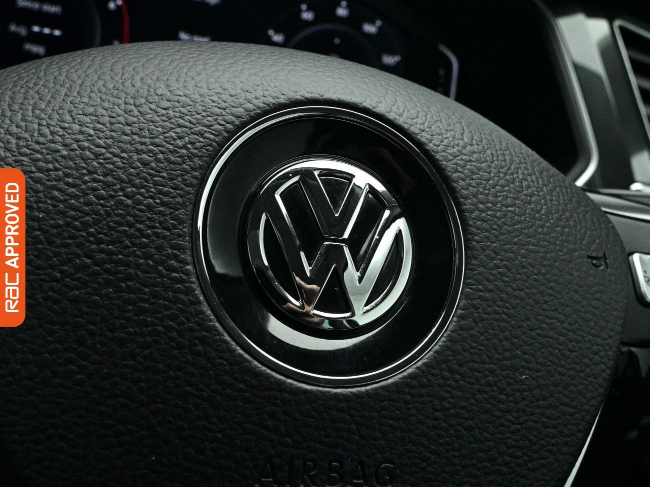 Volkswagen Tiguan view 24