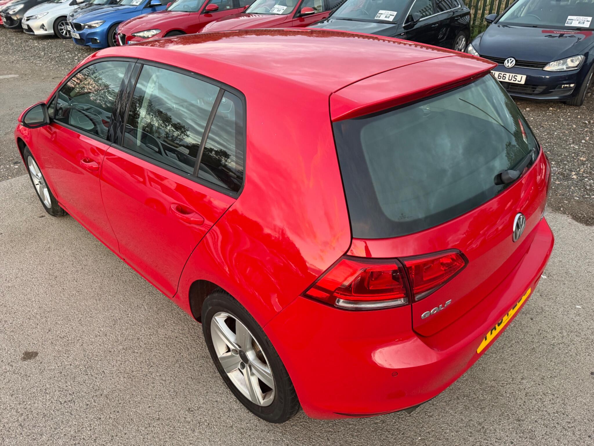 Volkswagen Golf view 5