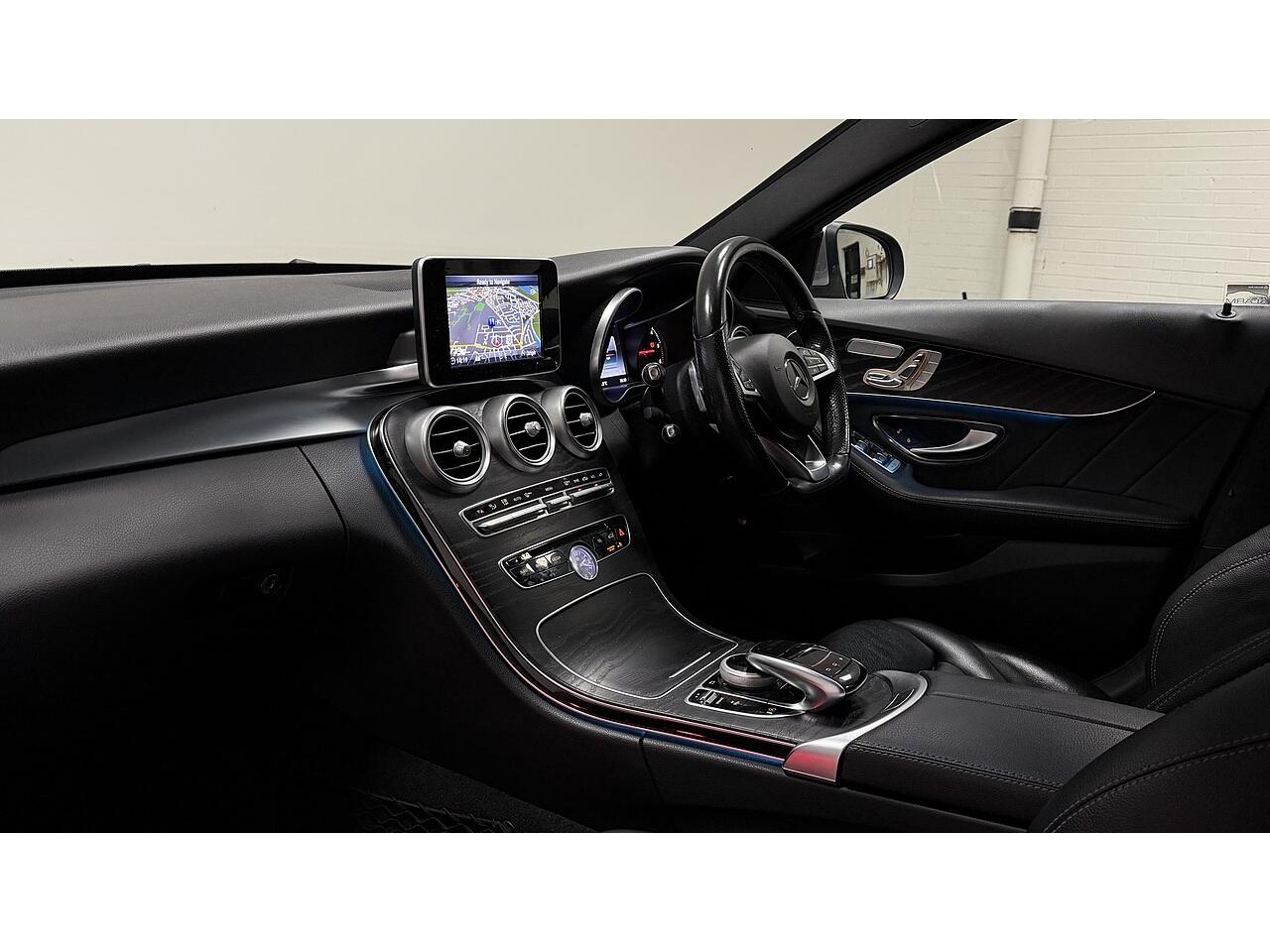 Mercedes-Benz C-Class view 19