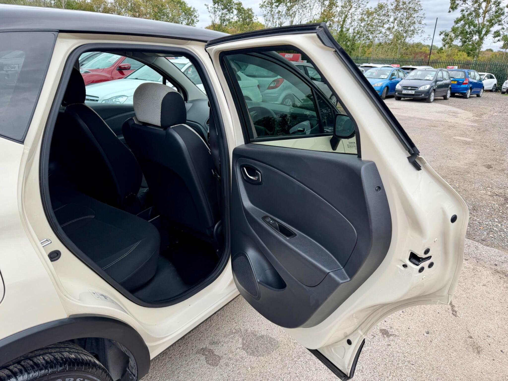 Renault Captur view 33