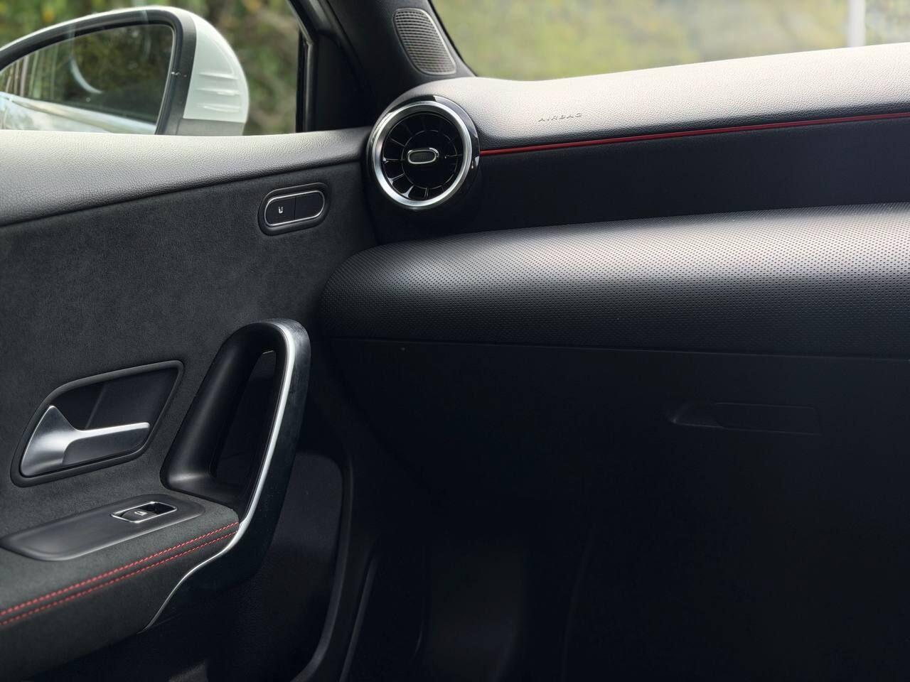Mercedes-Benz A-Class view 23