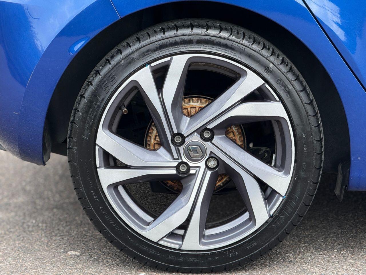 Renault Clio view 36