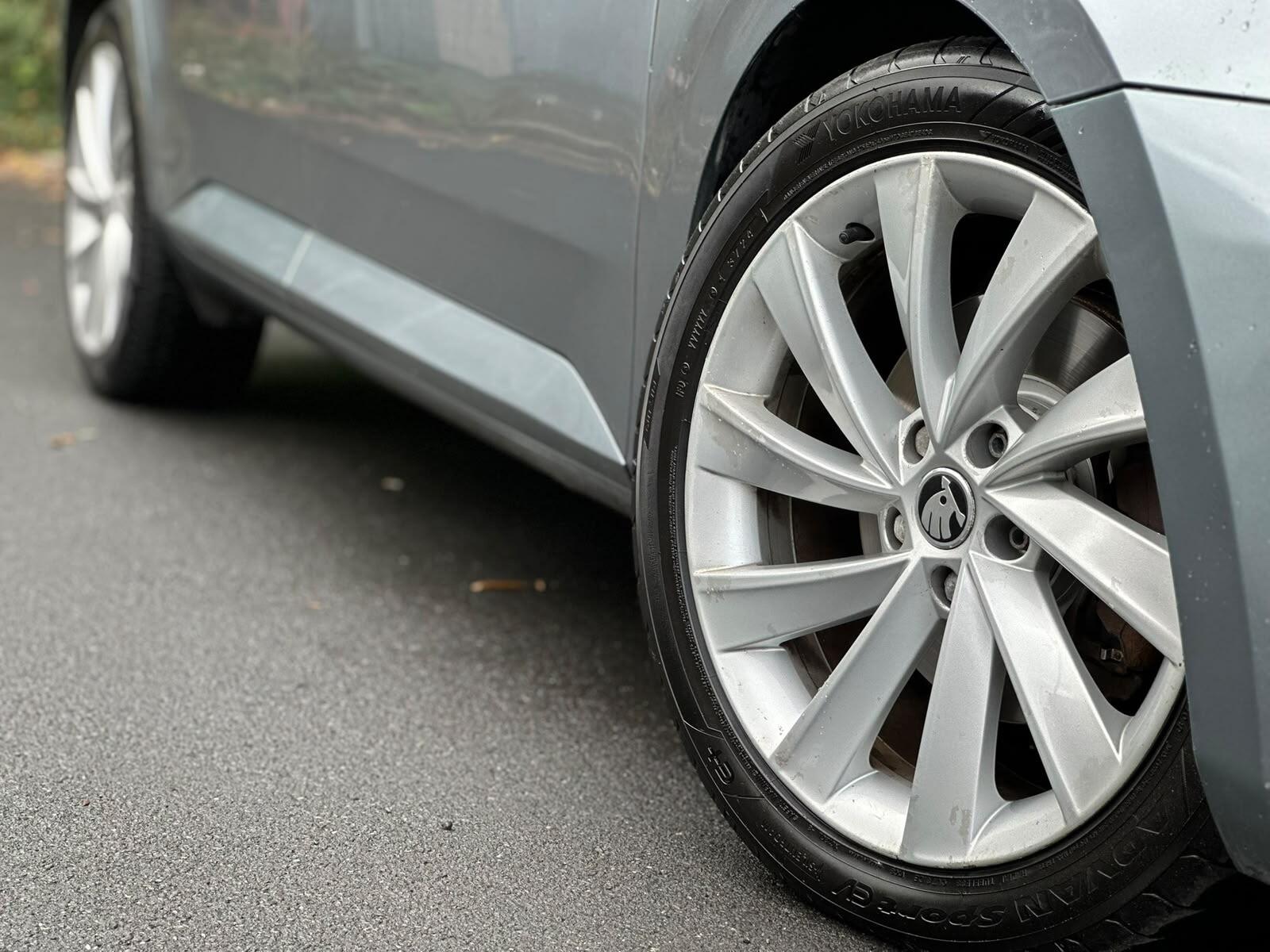 Skoda Superb view 17