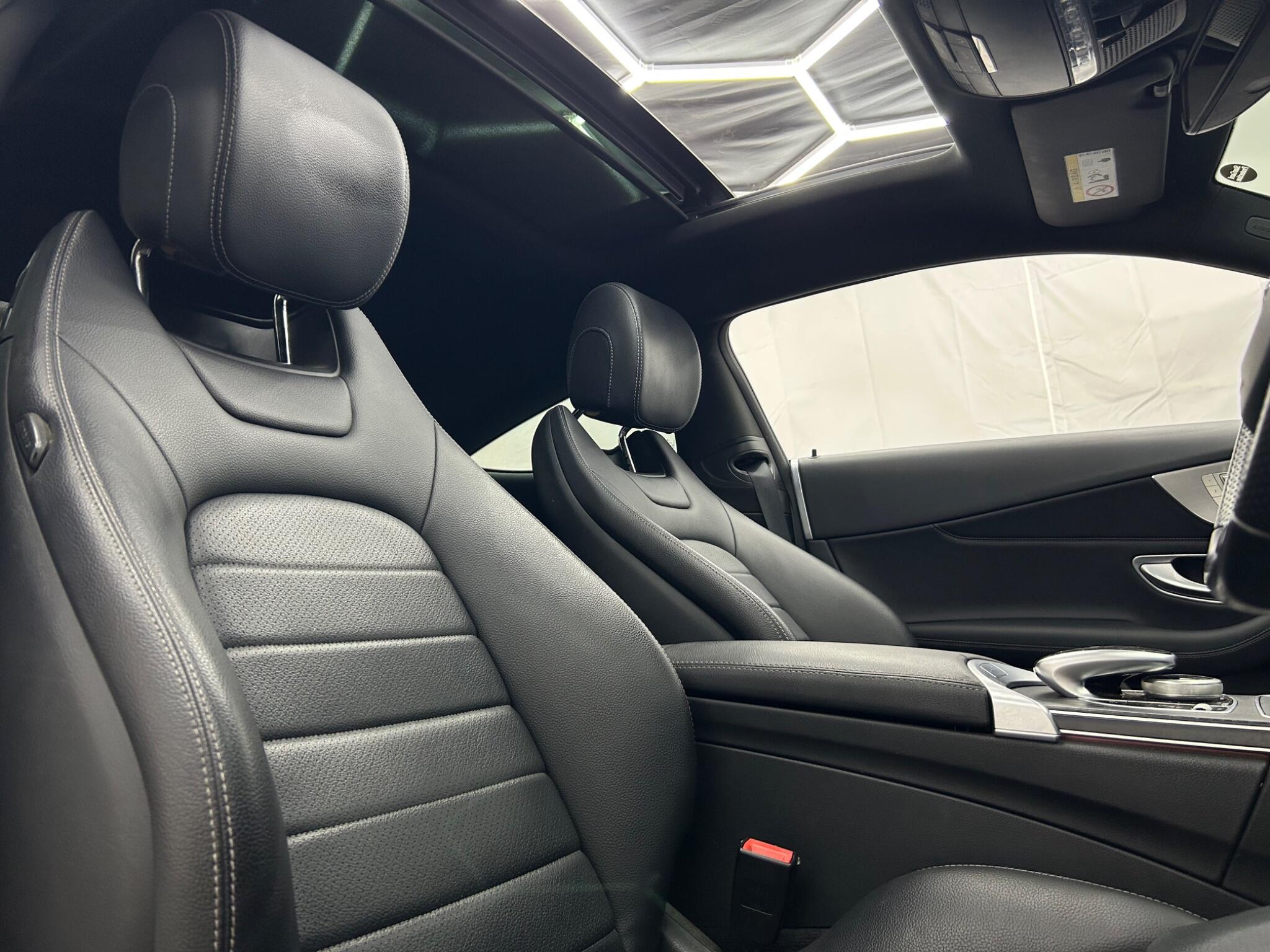 Mercedes-Benz C-Class view 22
