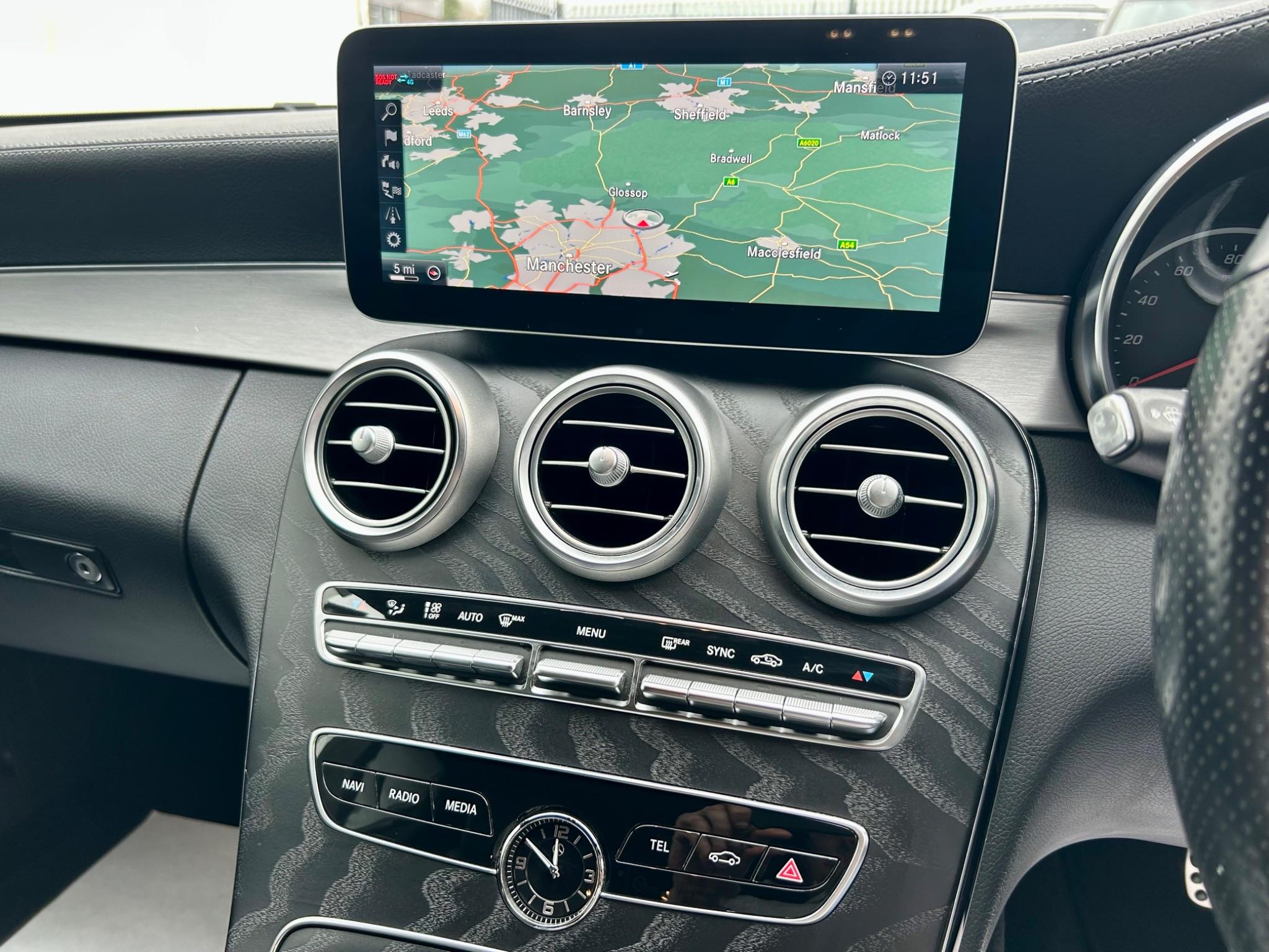 Mercedes-Benz C-Class view 23