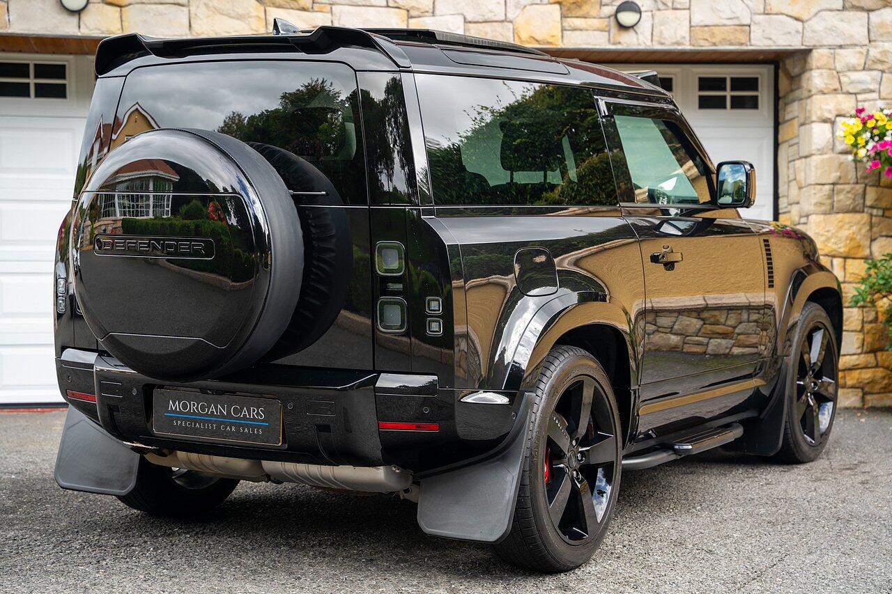 Land Rover Defender view 15