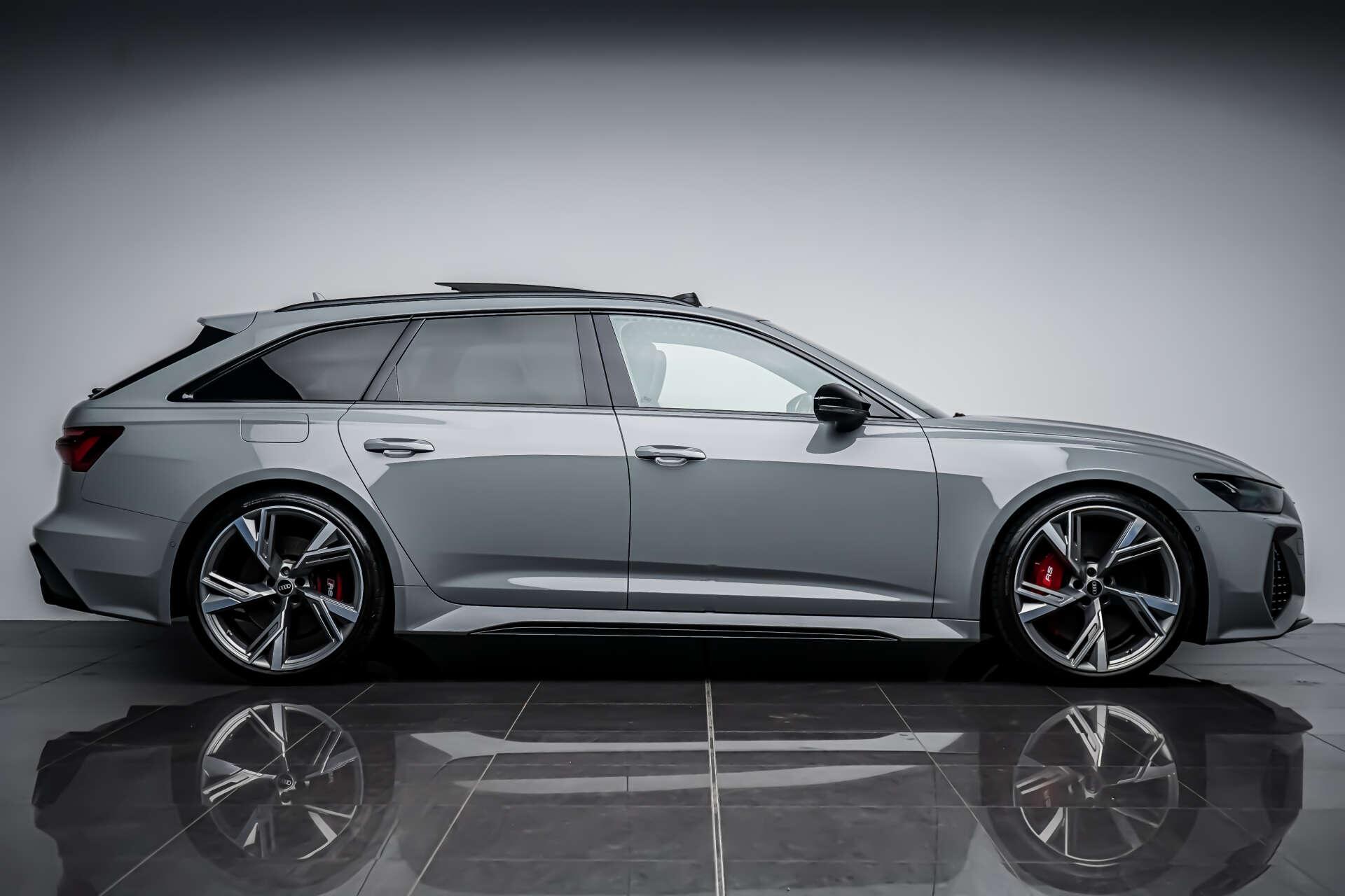 Audi RS6 Avant view 12