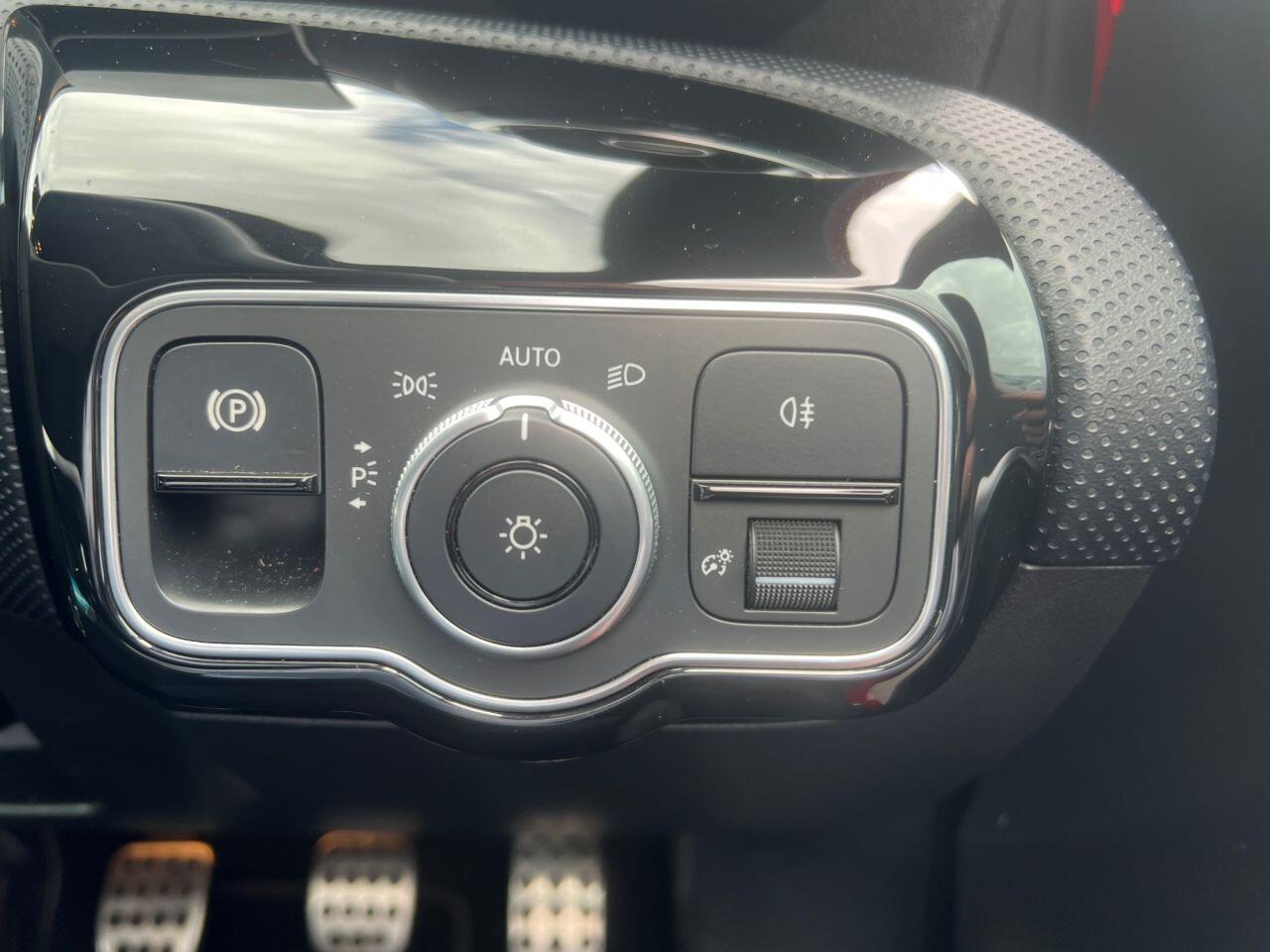 Mercedes-Benz A Class view 22