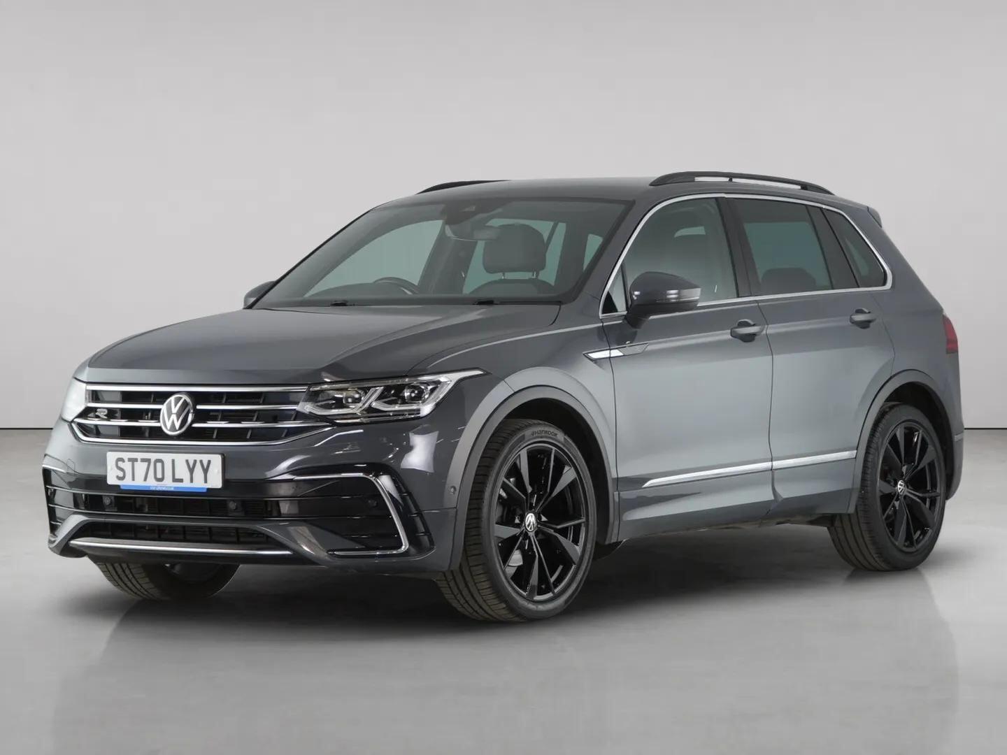 Volkswagen Tiguan view 2