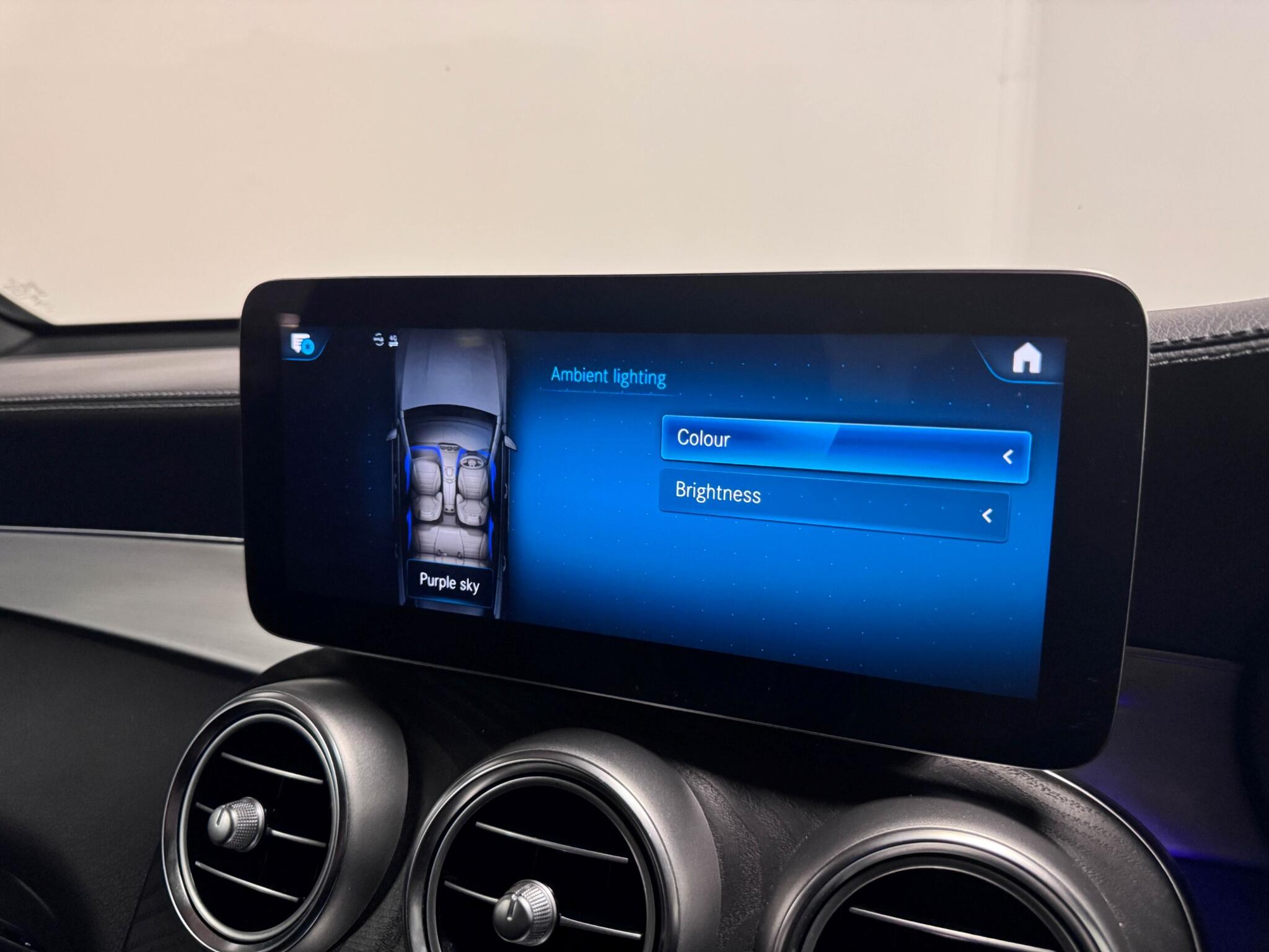 Mercedes-Benz GLC view 47