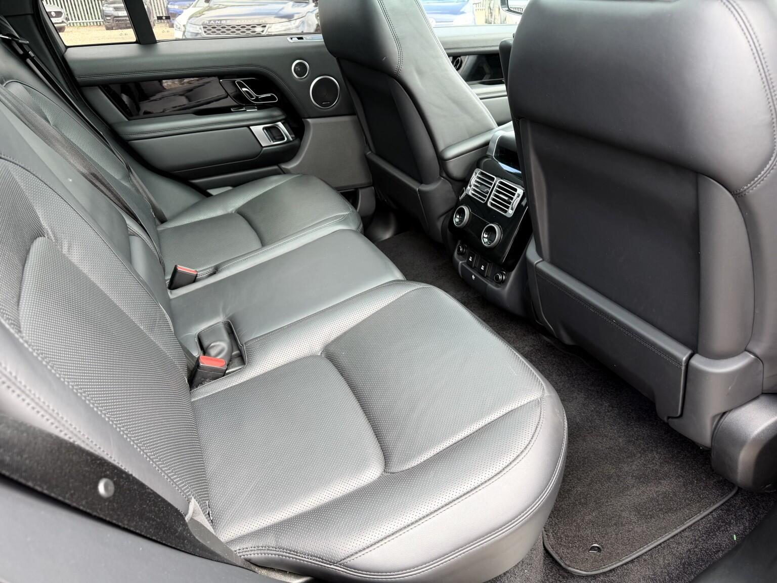 Land Rover Range Rover view 37